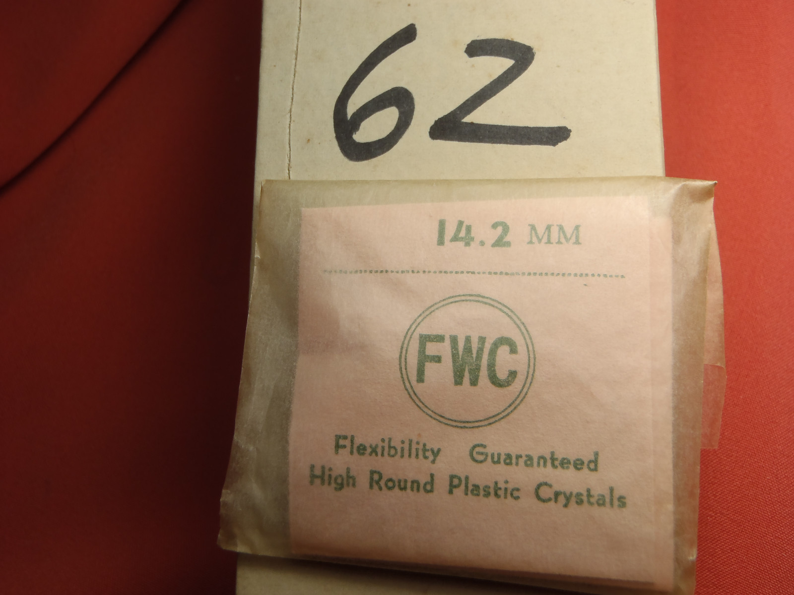 FWC Diamond Round inside Facet High Round Plastic Watch Crystal 14.2 MM Lot 62