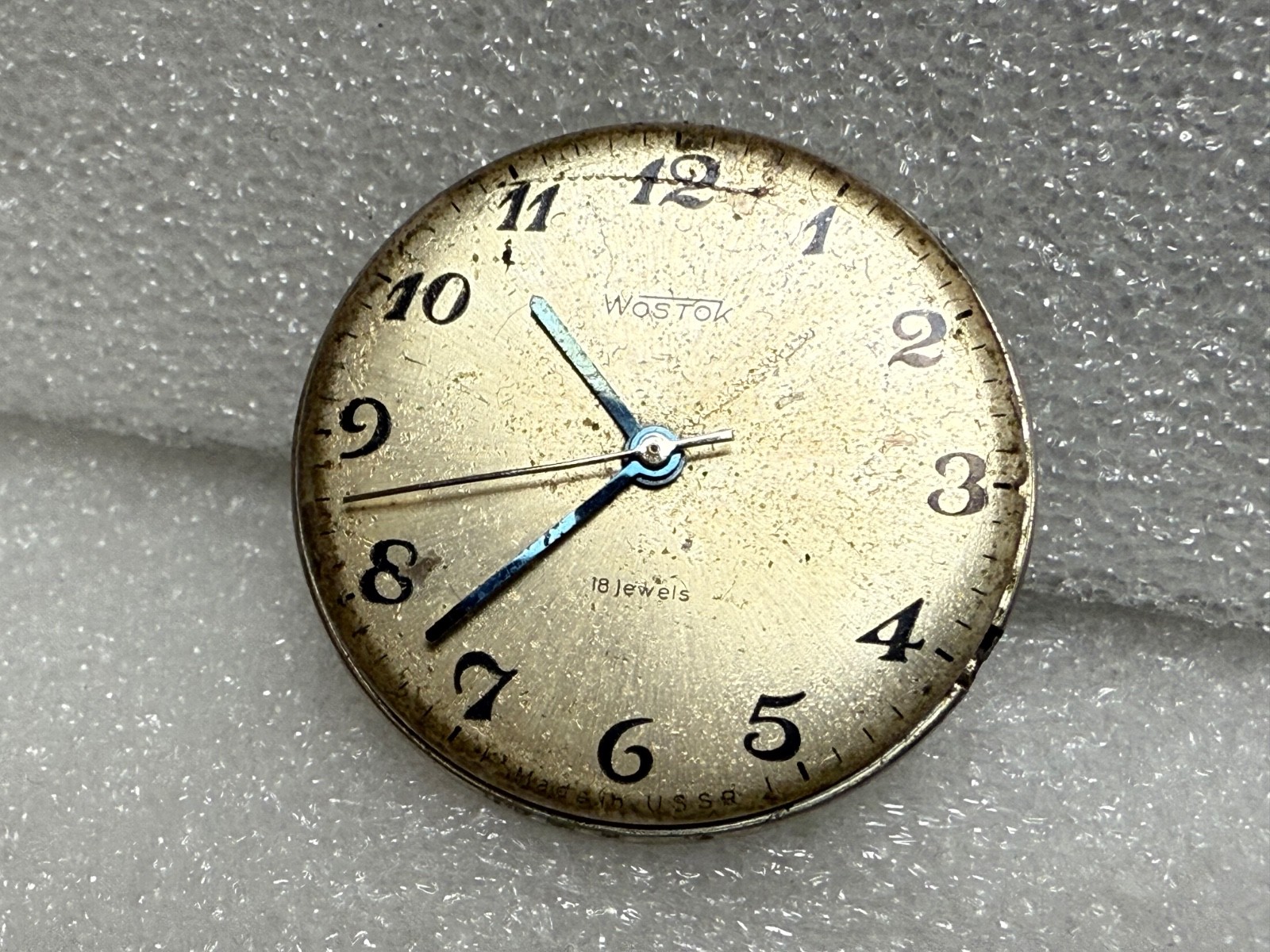 VINTAGE Vostok Wostok Cal. 2209 USSR SOVIET watch Movement. FOR PARTS