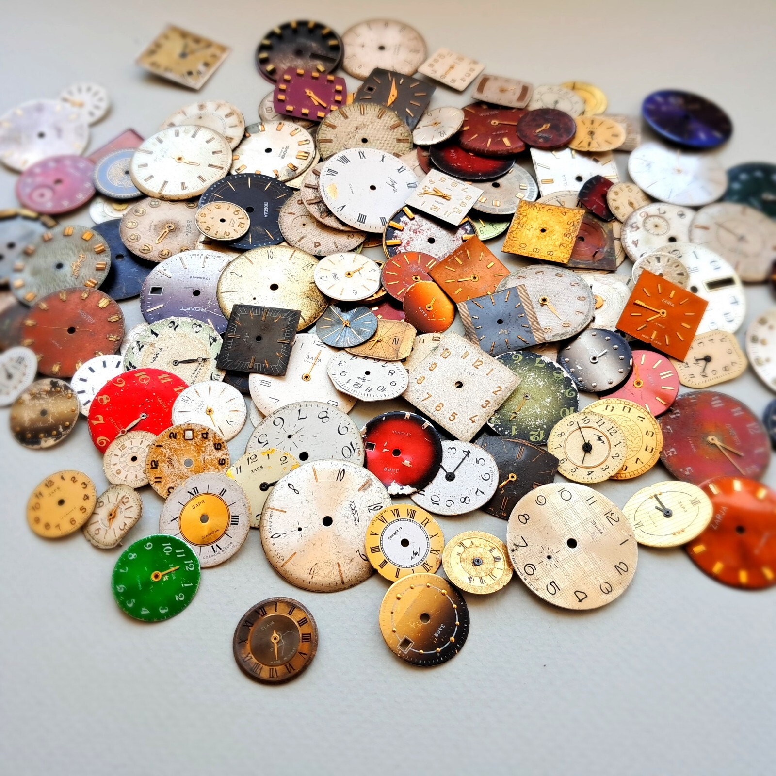 🕰️ 100g Vintage Watch Dials for Steampunk Art Jewelry Repair USSR Clock Parts