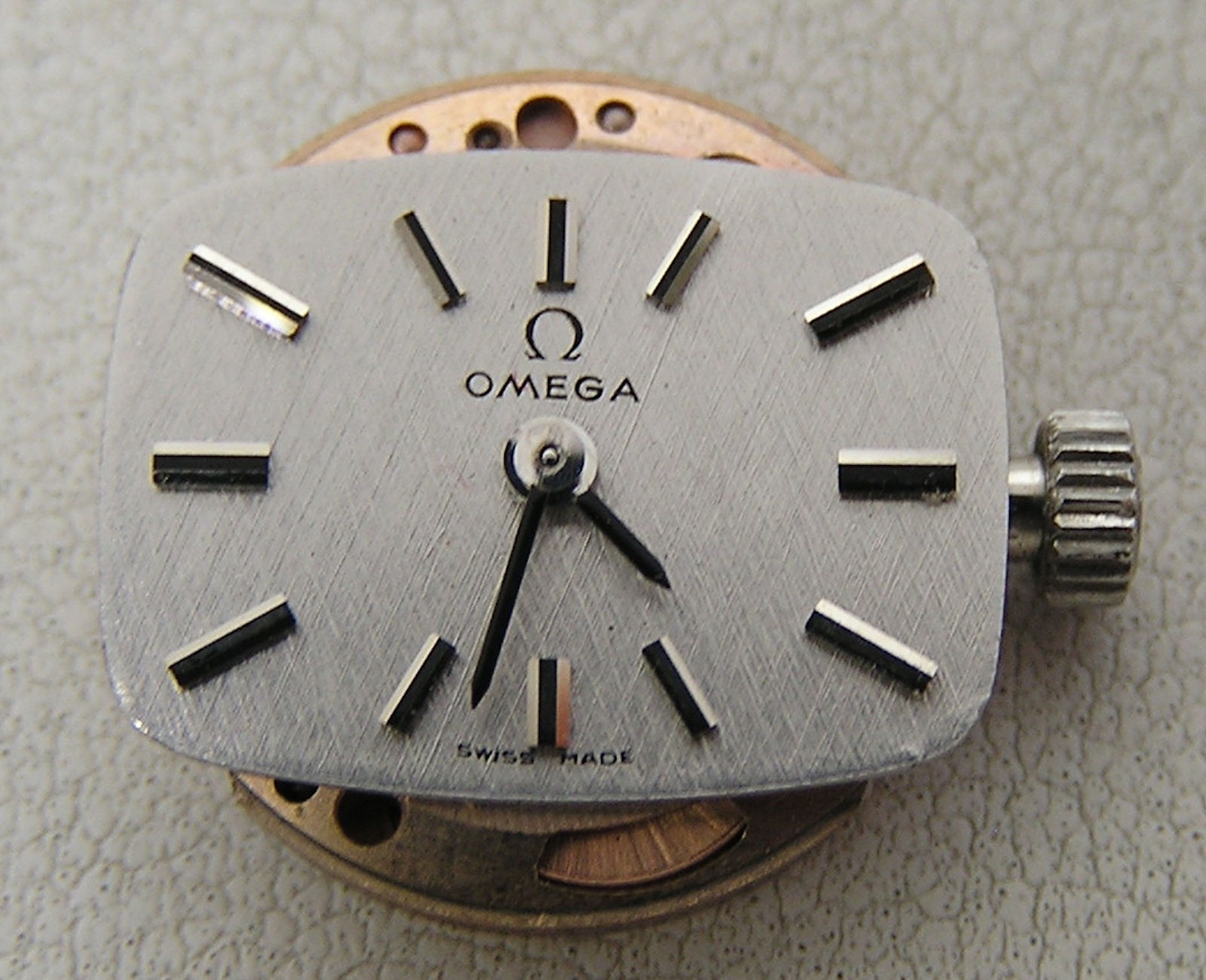 Running 1960’s Omega 17j Ca. 484 Movement-Dial-Hands-Crown From 18K Gold Watch