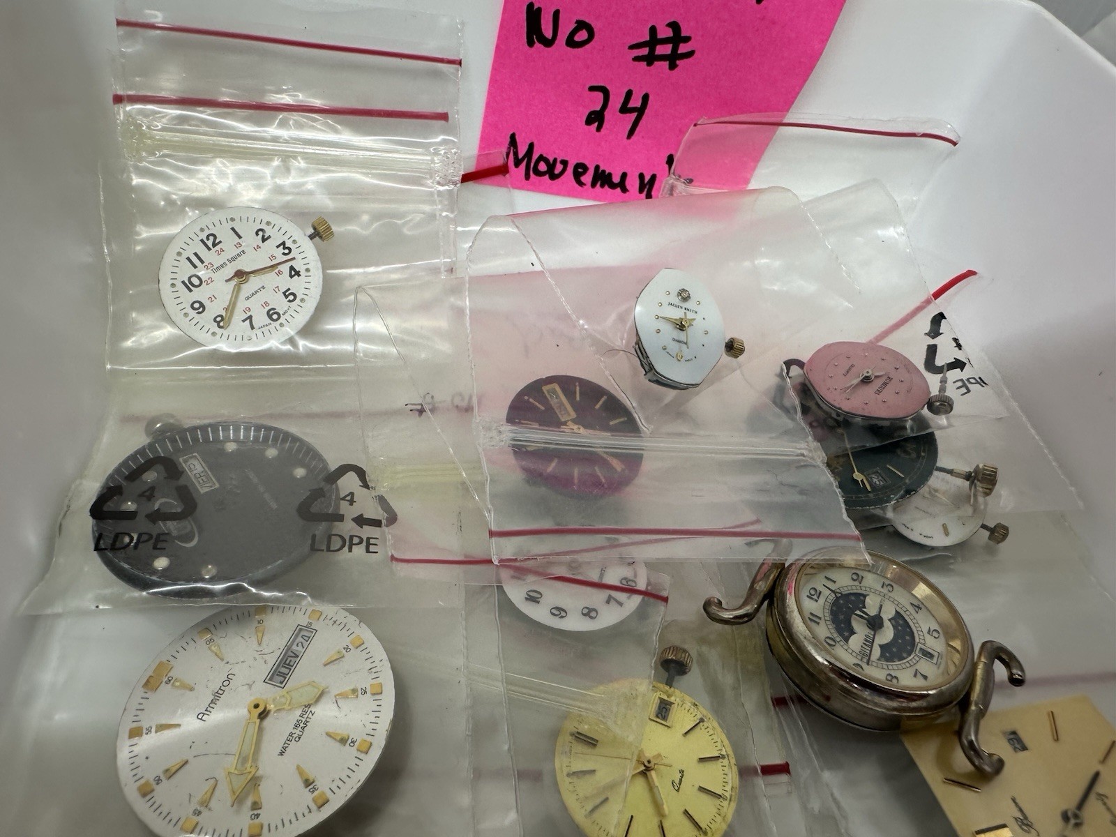 LOT 34 HATTORI MIYOTA Quartz WATCH MOVEMENTS Some Run Parts Repair Crafts