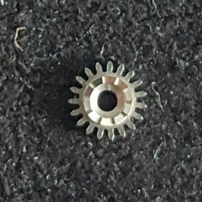 Enicar Caliber 1140 Part Number 410 (Winding Pinion)