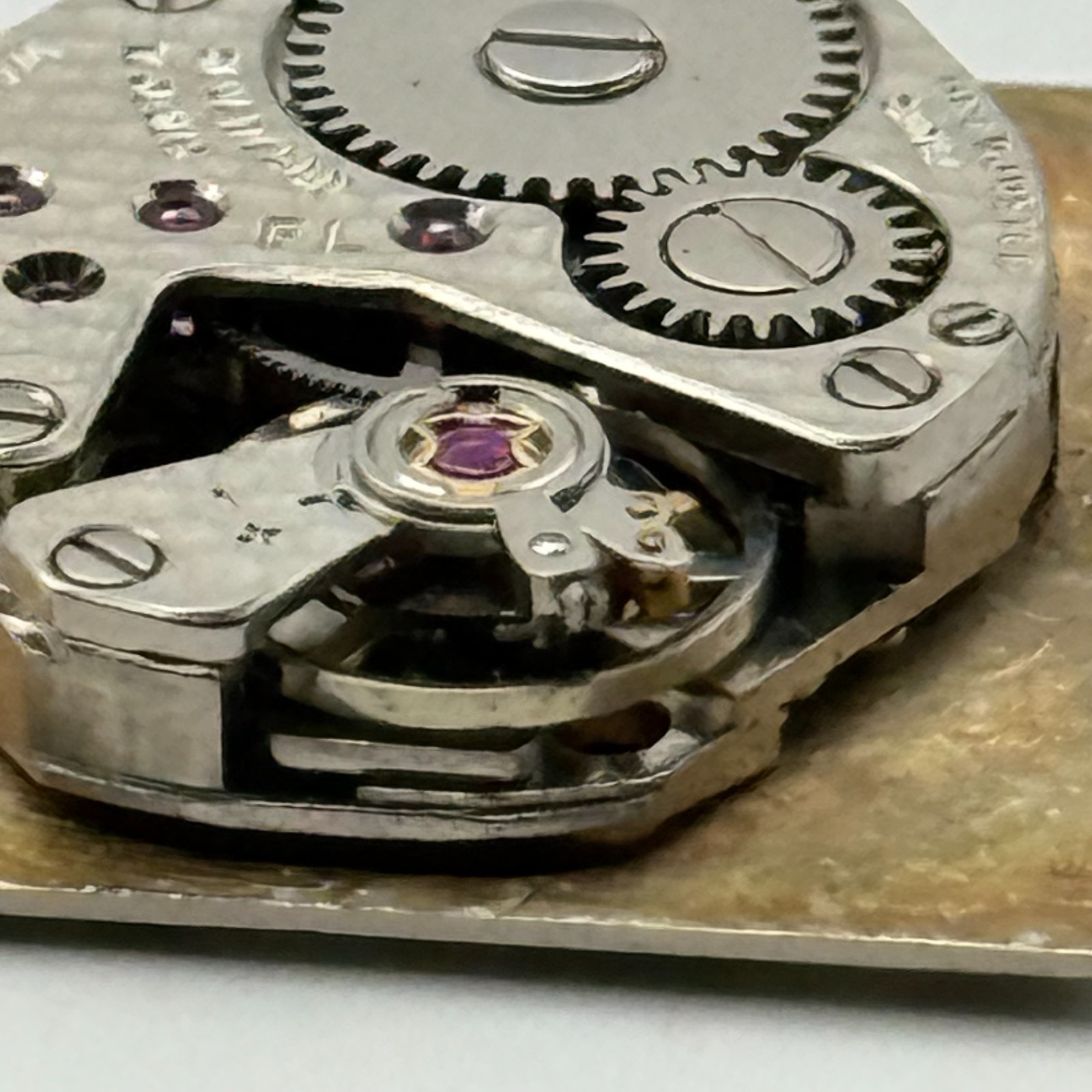 FHF 69-21 Watch Movement Waltham 17 Jewels Swiss Ladies Parts Repair 15.3mm