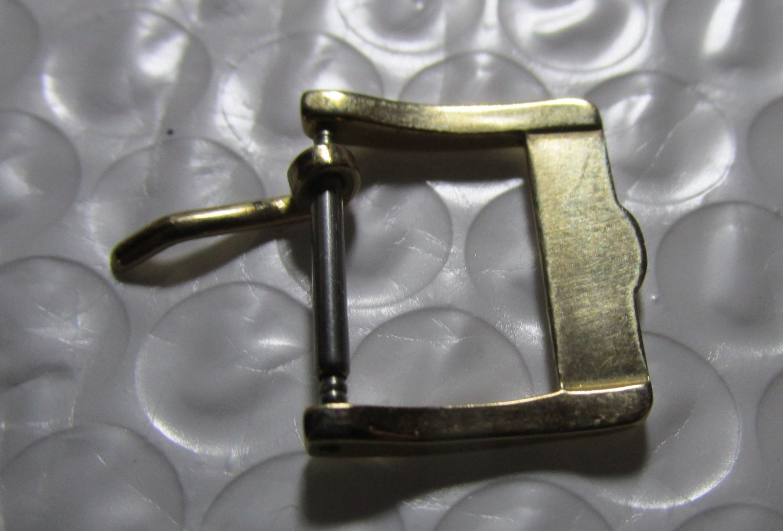 UNIVERSAL GENEVE – 14mm WRISTWATCH BUCKLE – YELLOW GOLD COLOR – SWISS MADE
