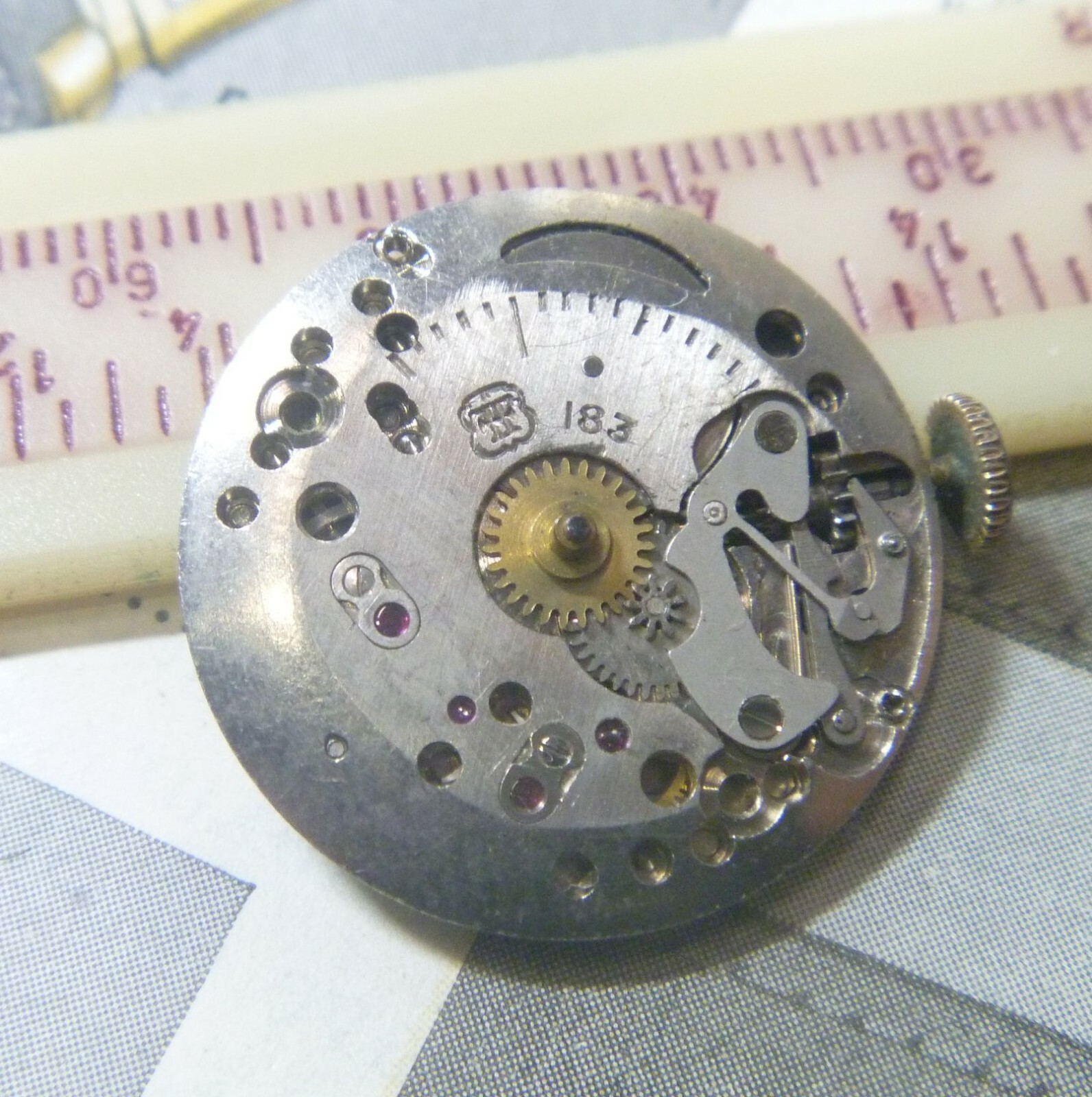 1950 Helbros Watch Co Swiss Gents Cal. 77 17 Jewels Font FF 183 10 ½ Ligne Movt