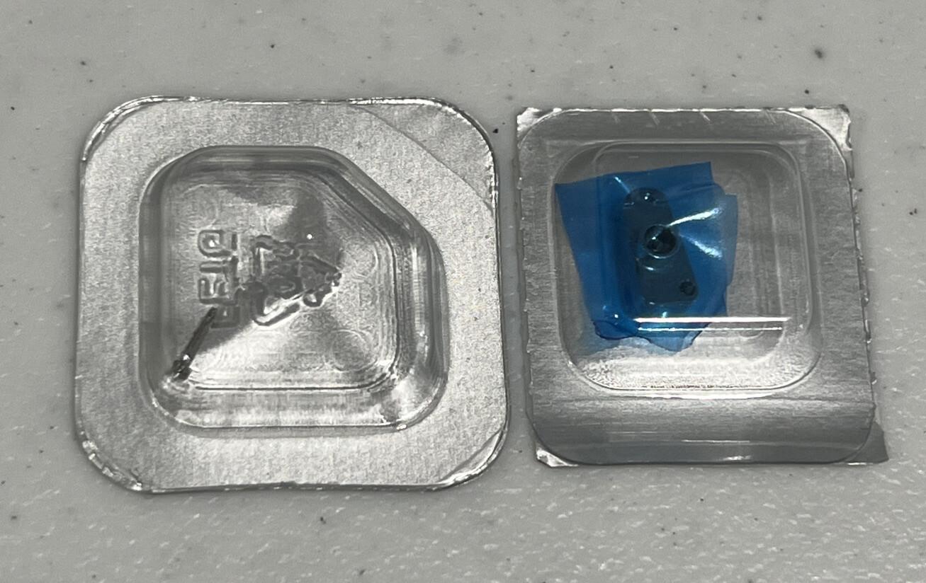 Cartier Pusher And Screw For Calibre De Cartier Chrono Authentic Original 3578