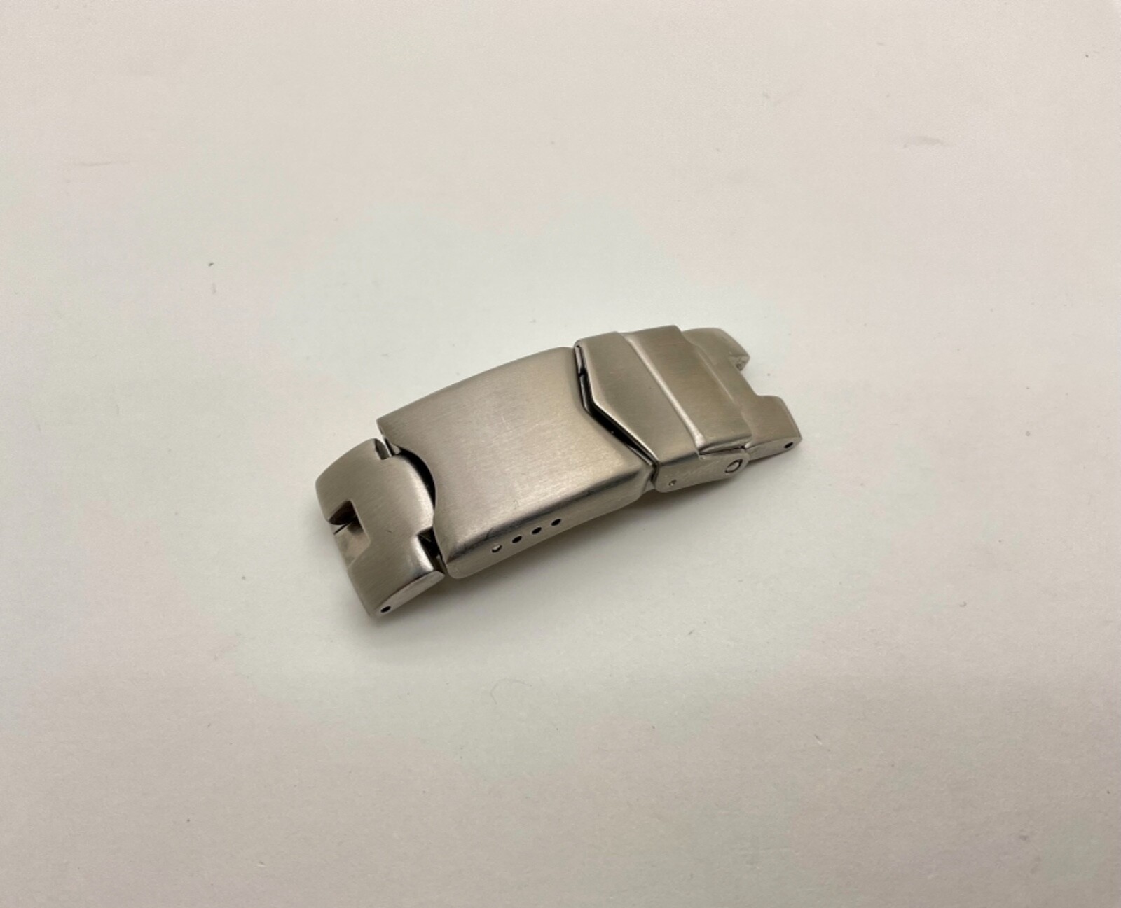 VICTORINOX CHRONO-RACER V7-25X stainless steel clasp