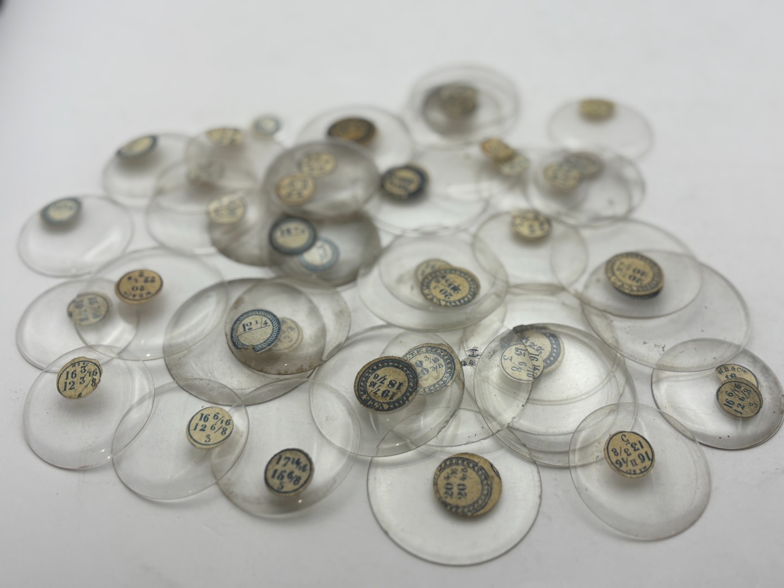 LOT 300+ VINTAGE WATCH CRYSTALS BULOVA WALTHAM ELGIN WHITNAUER MORE