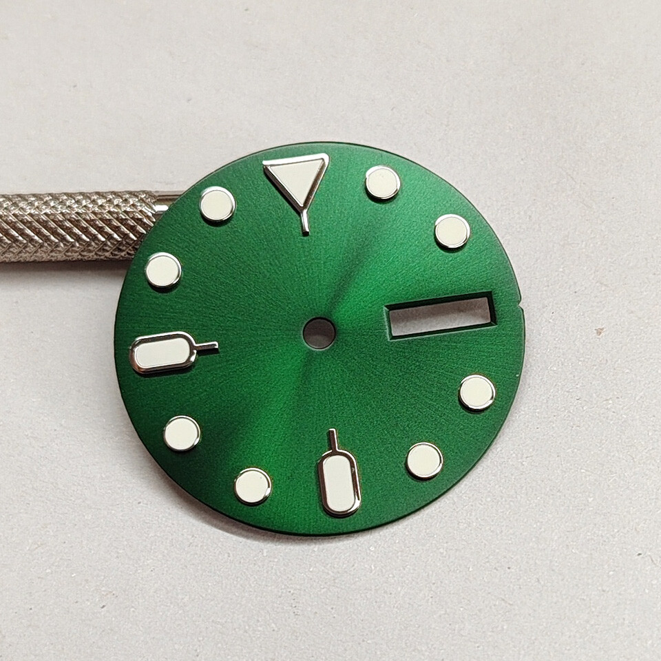28.5MM Sunburst Dial Day-date GMT Dial Green Luminous for NH36 Movement