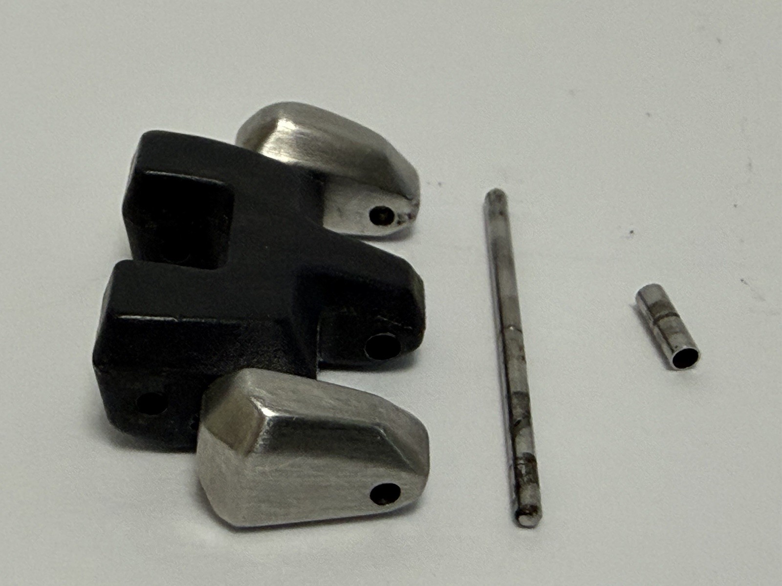 Link For Oakley 12 Gauge Watch “second link from end piece” Oakley Watch’s Link