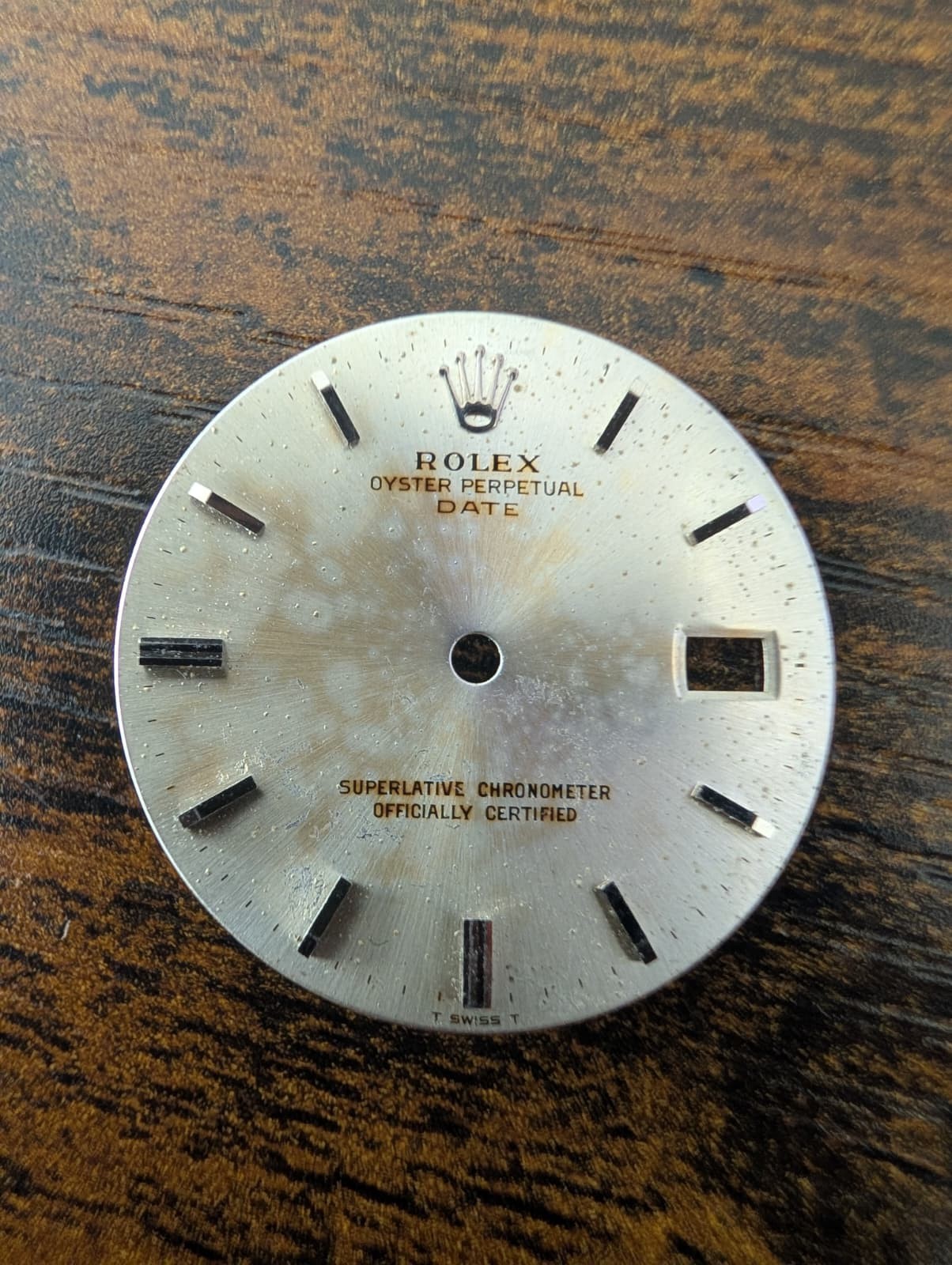 ROLEX OYSTER PERPETUAL DATE 1501 SILVER STICK DIAL – POOR CONDITION