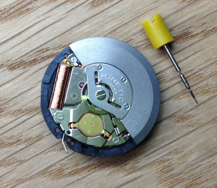 Seiko 5M63A KINETIC Watch Movement – Used – WORKING – Black & White date