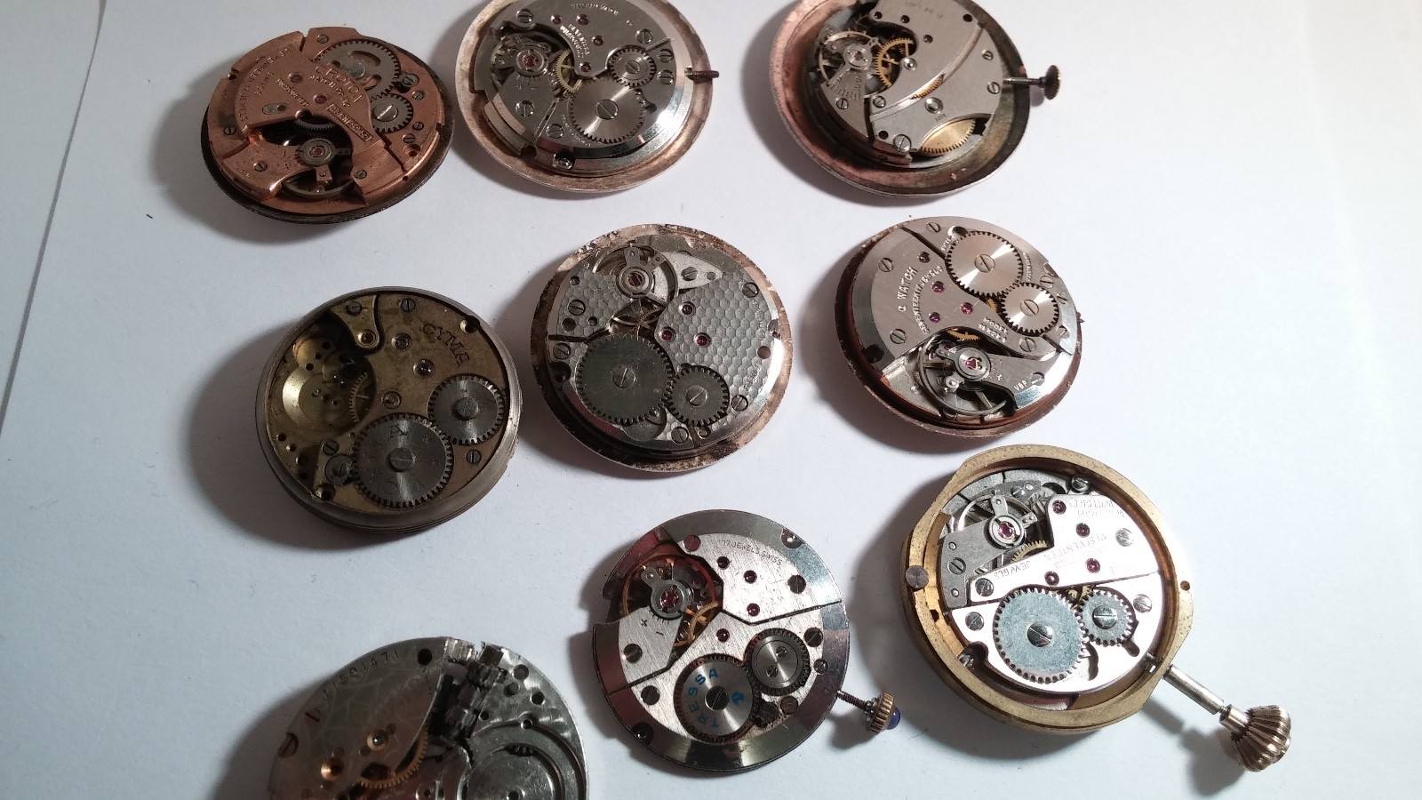 1 LOT of 9 Movements: Waltham France Young’s w/Dial crown, Belforte Q 17 Jewels,