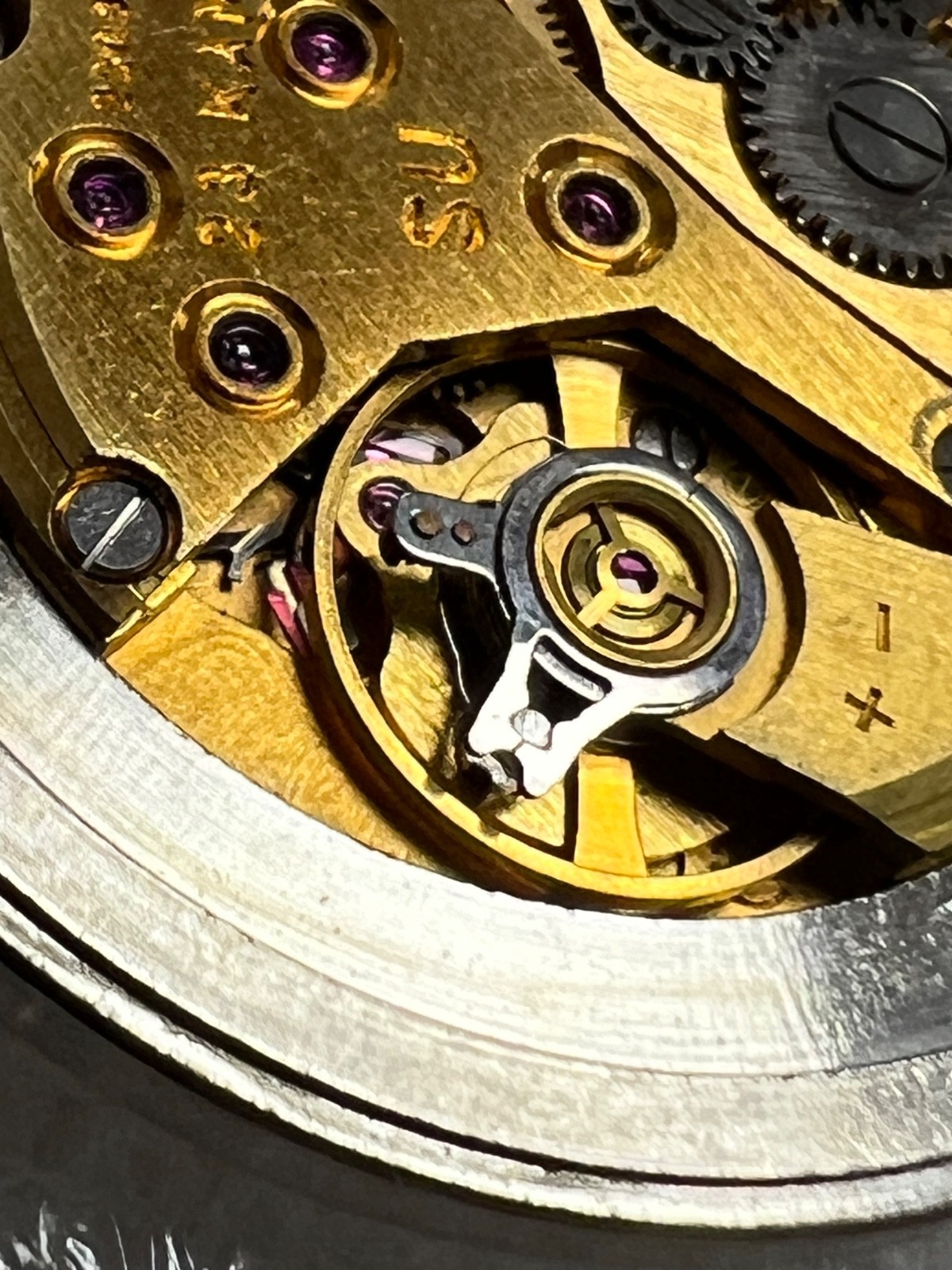 USSR LUCH movement 2209 caliber Gold Plated watch mechanism. FOR PARTS .