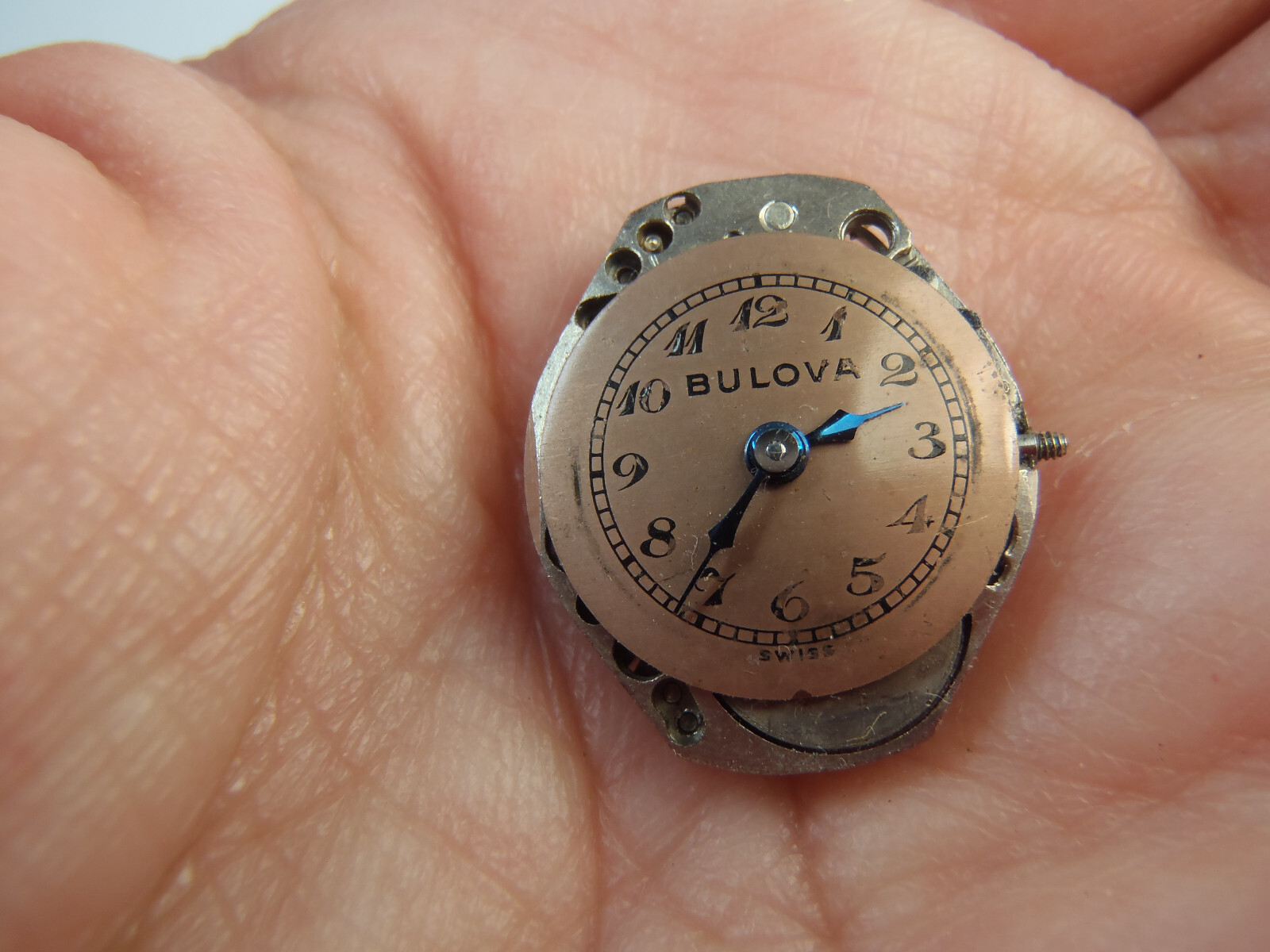 BULOVA 6AM BXW Swiss 17 JEWEL Watch Movement REPAIR OR PARTS