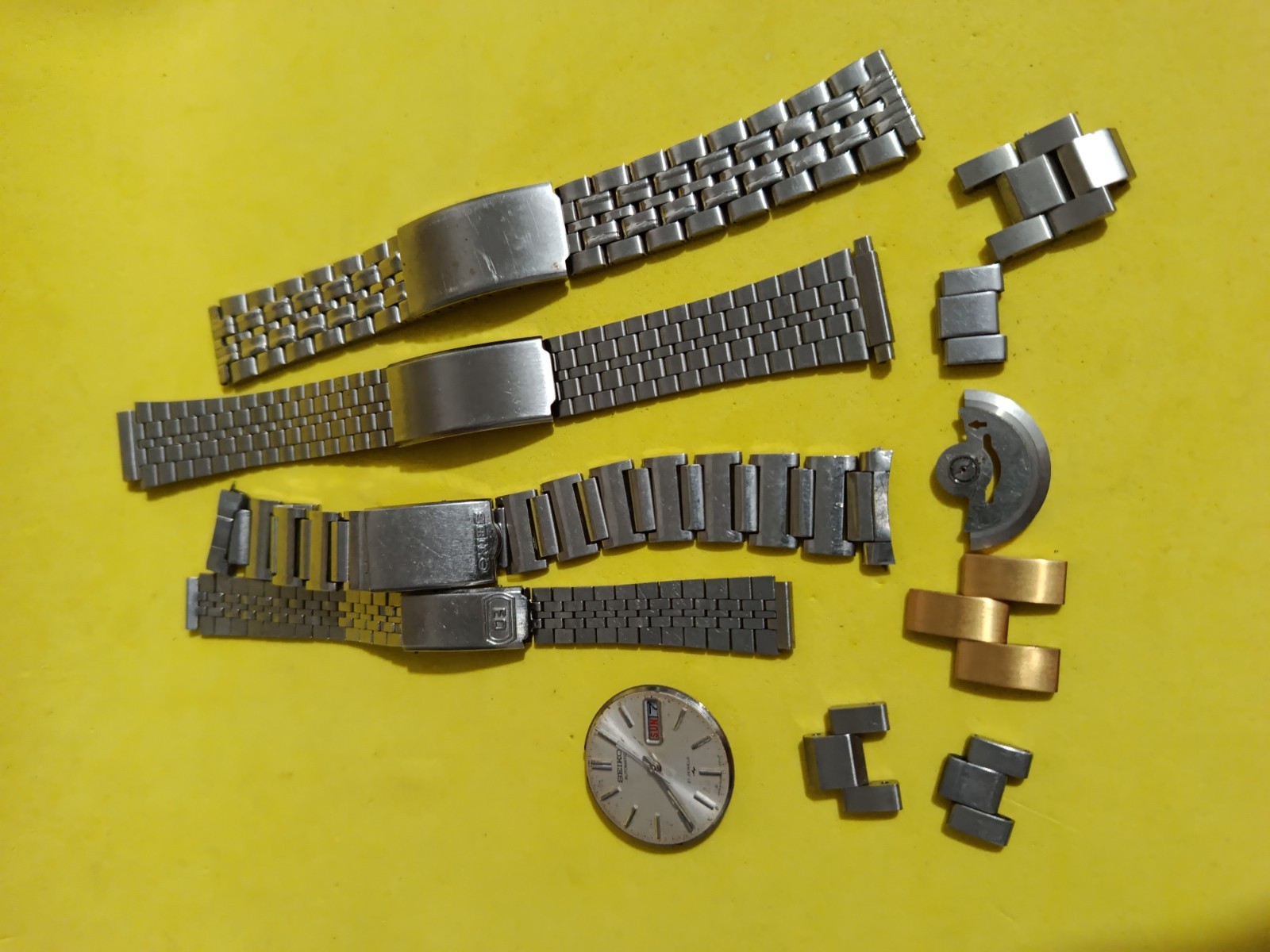 Lot Movement Seiko + Band Seiko And Other + End Link Wristwatch