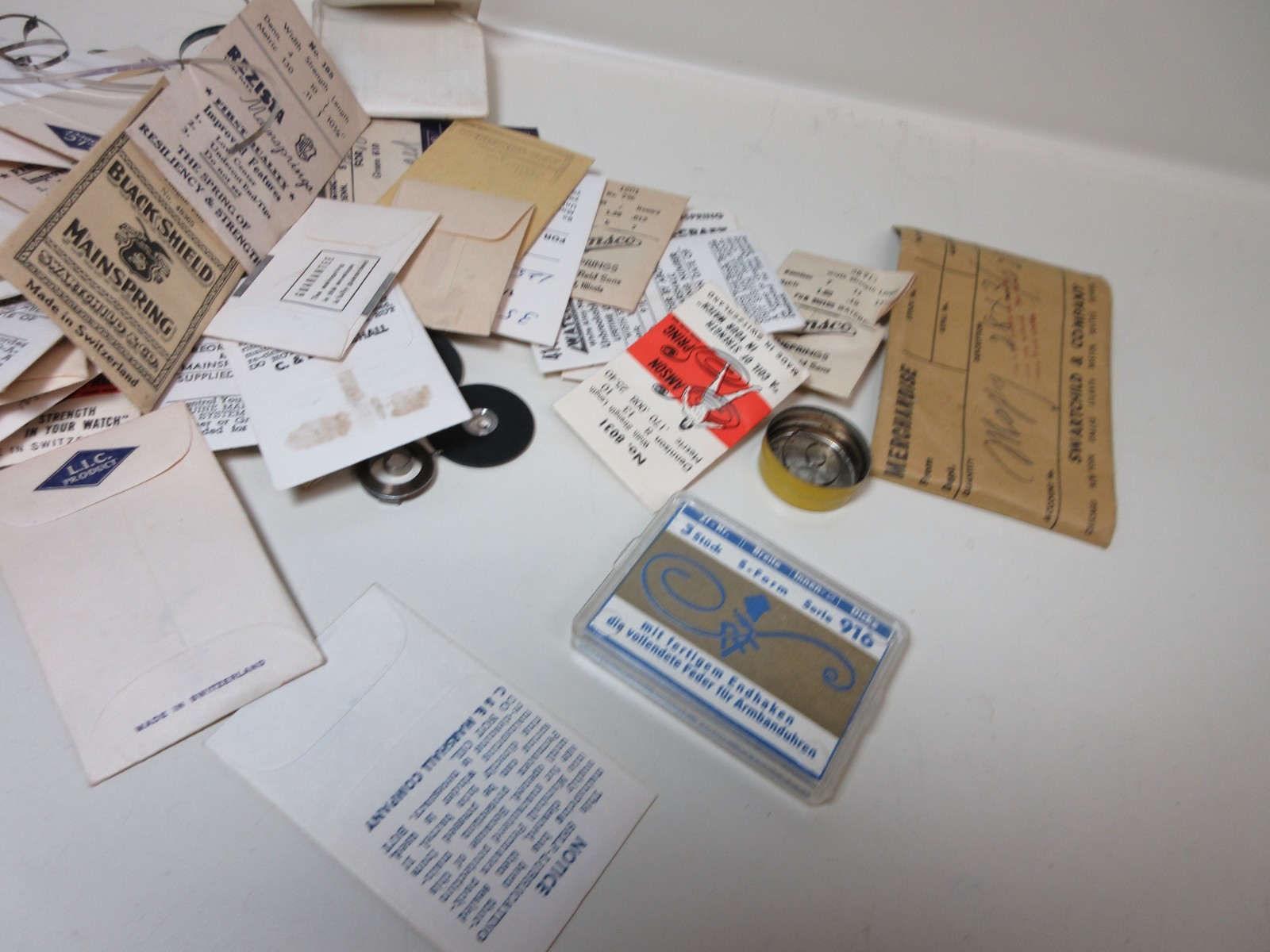 VINTAGE LOT OF 75 WATCH MAIN SPRINGS WATCHMAKER REPLACEMENT PARTS ASSORTED # 11