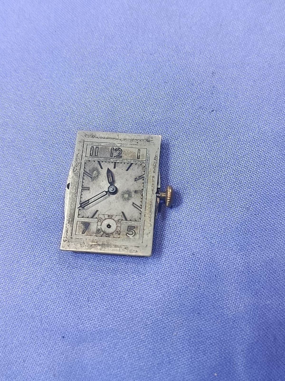 High grade vintage watch movement. 26.4×19.6mm Dial.18.5x27mm Ticking Swiss