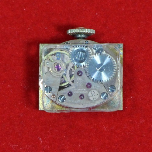 Vintage – Omega – Gold Dial – 1100 – 17-Jewel – Watch Movement – Keeps Time