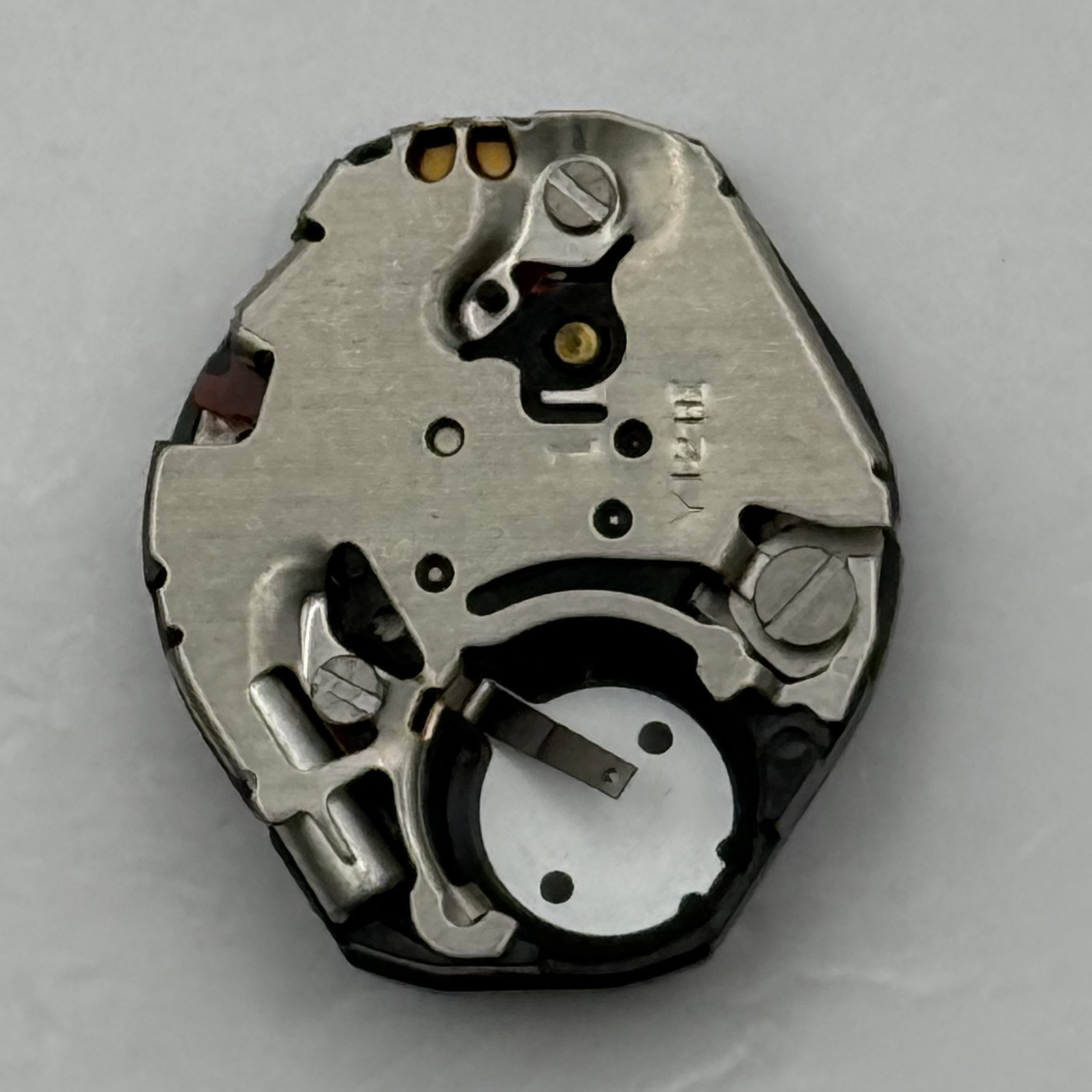 S. Epson Corp. Y121E Watch Movement Running Quartz Japan Parts Repair 15.3mm