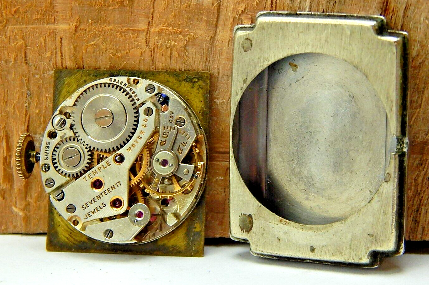 Vintage Helzberg Cortebert 17 jewel men’s wrist watch movement with gemmed dial