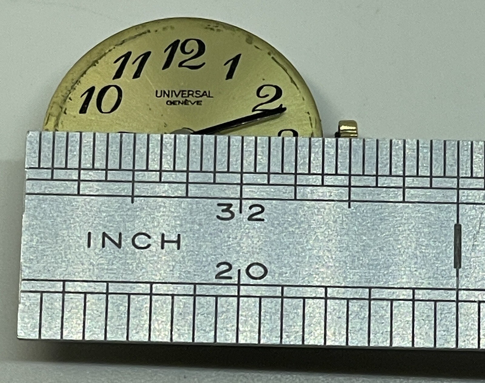 UNIVERSAL GENEVE MOVEMENT 17 Jewels Swiss Runs