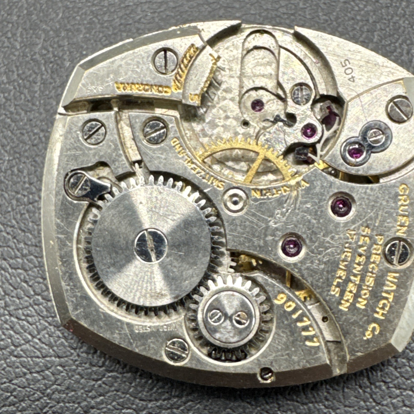 Vintage Wind Up Men’s Watch Movement Gruen Veri-Thin Precision