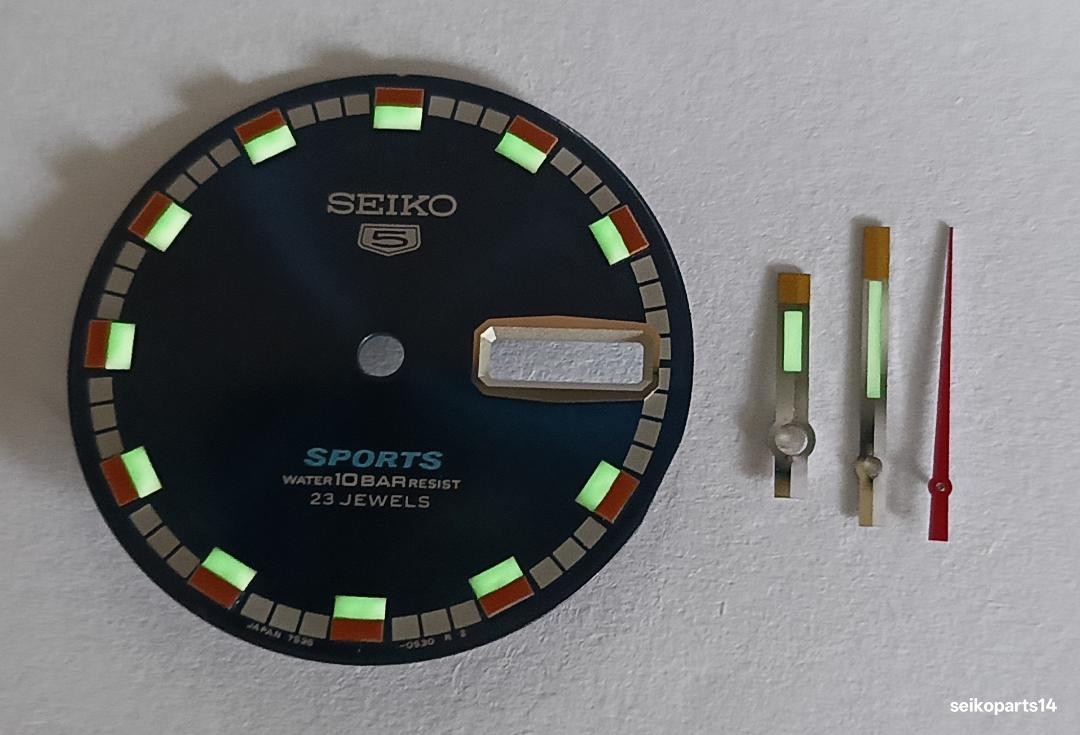 SEIKO 5 RALLY SPORTS ORIGINAL BLUE SUNBURST DIAL SET HAND 7S36-0080 SBSS015 MINT