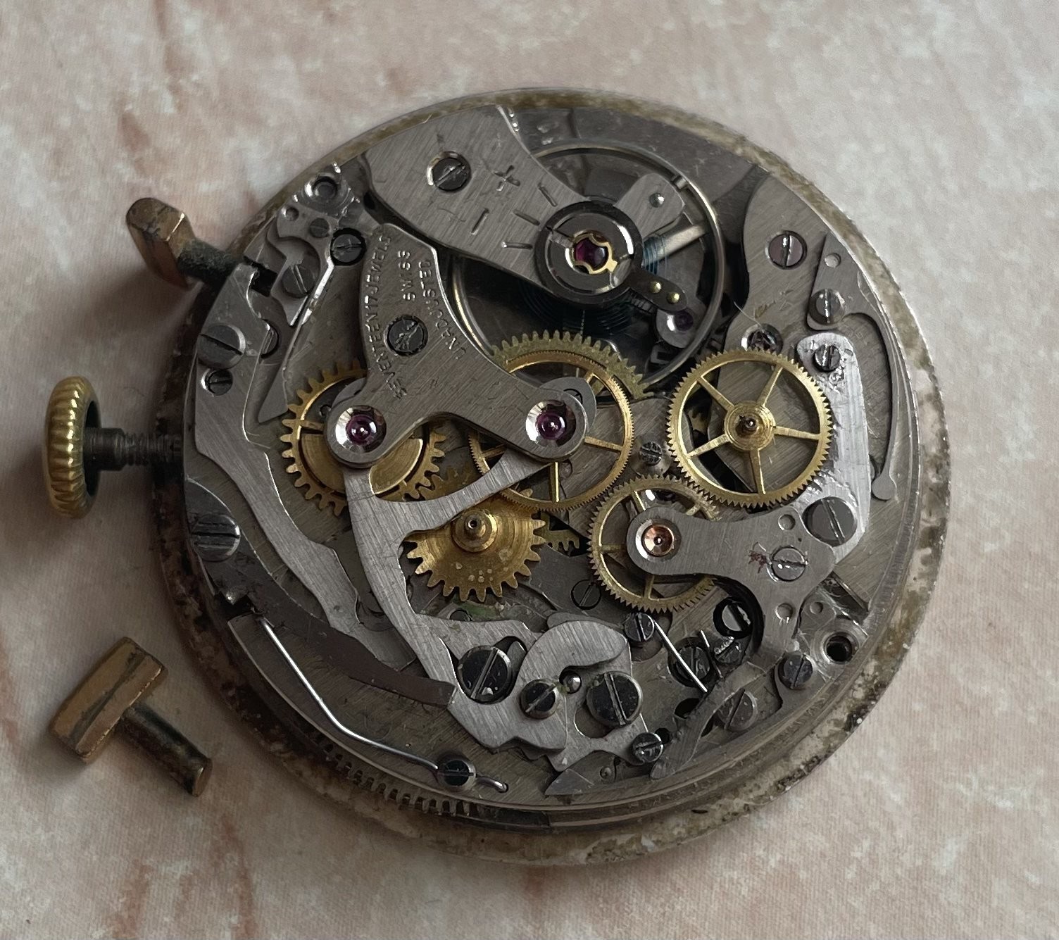 Vintage MONVIS Chronographe Swiss Watch 17 Jewels movement Landeron 48