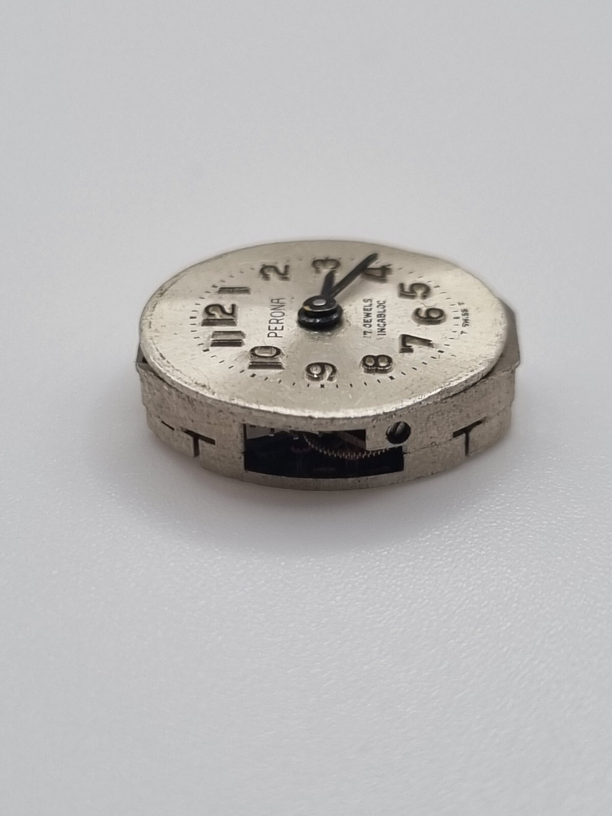 AS 1677 Perona Manual Wind Watch Movement 17 Jewels Swiss Parts Untested 15mm