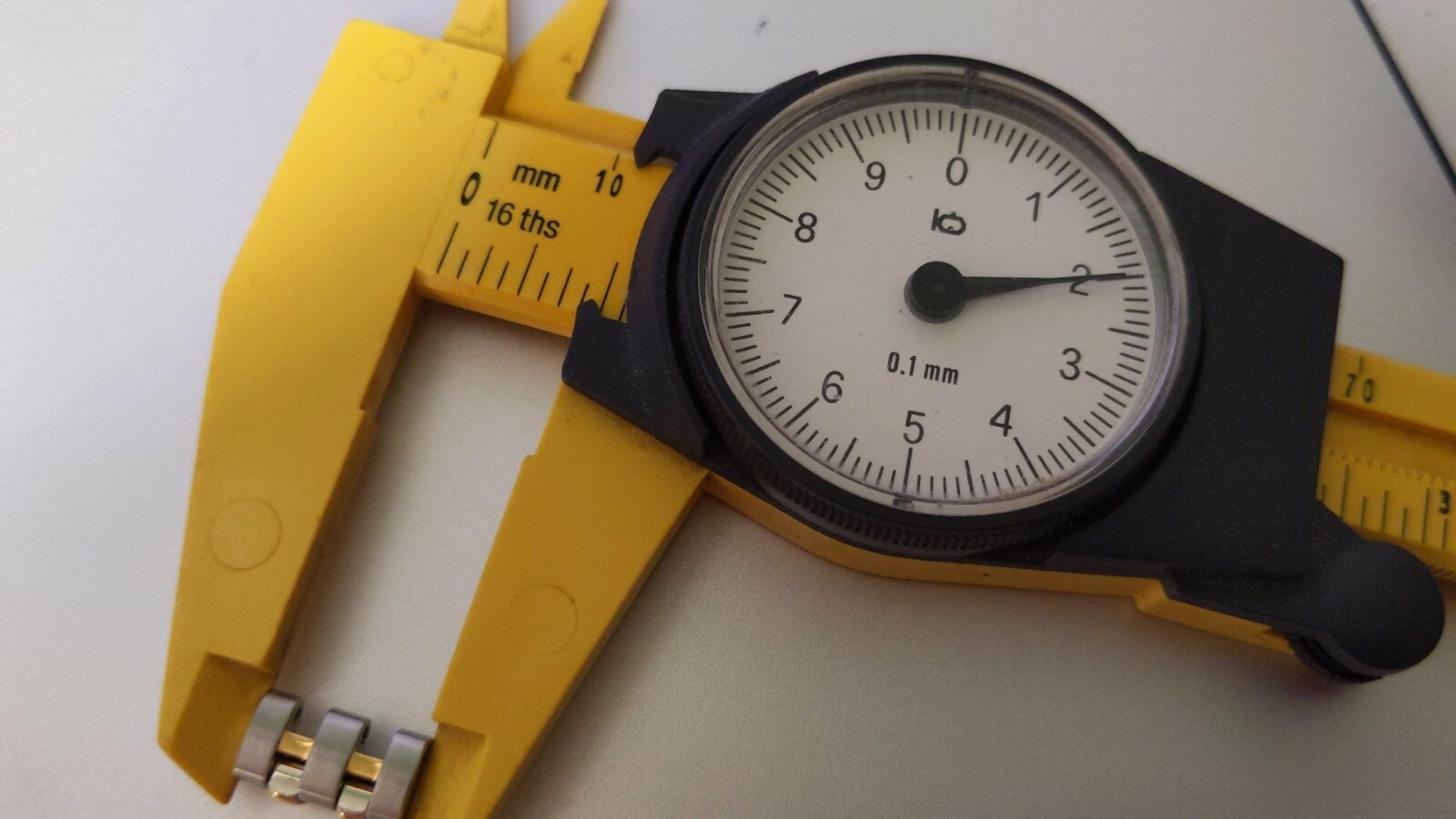 OMEGA LINKS S/S and Yellow 12mm x 6.9mm great condition. for watch repair