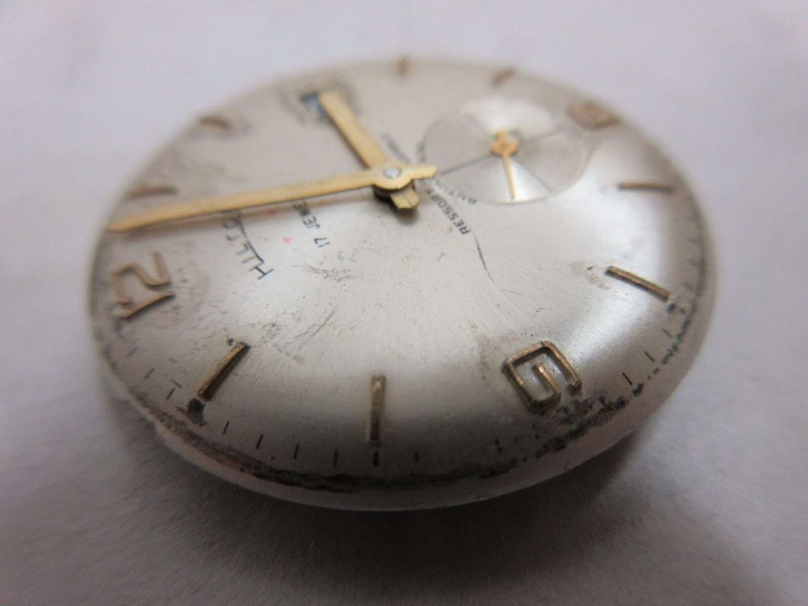 Hilton Wrist Watch Movement with Date 17 Jewels Unadjusted GOOD FOR PARTS