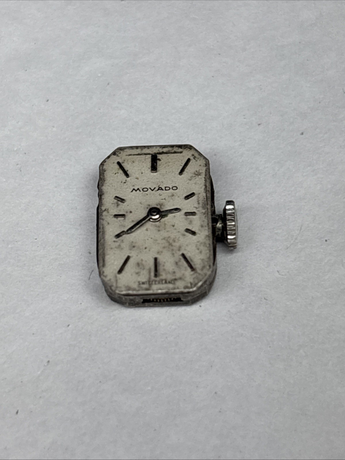 Vintage Movado Cal. 48 17 jewel watch movement Runs Well