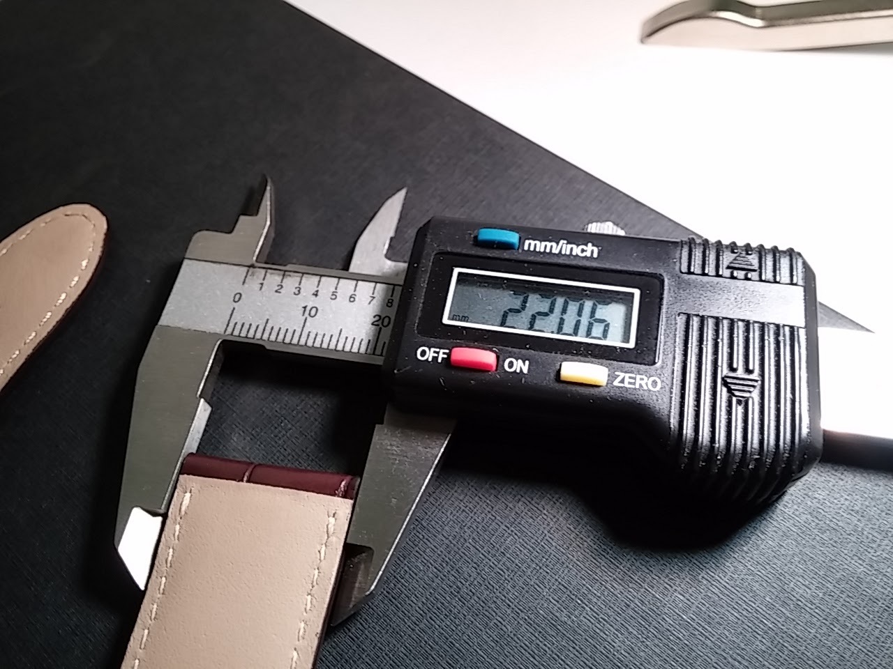 Montblanc band, 22/20mm Dark dark Brown, crocodile, NEW, lightly padded