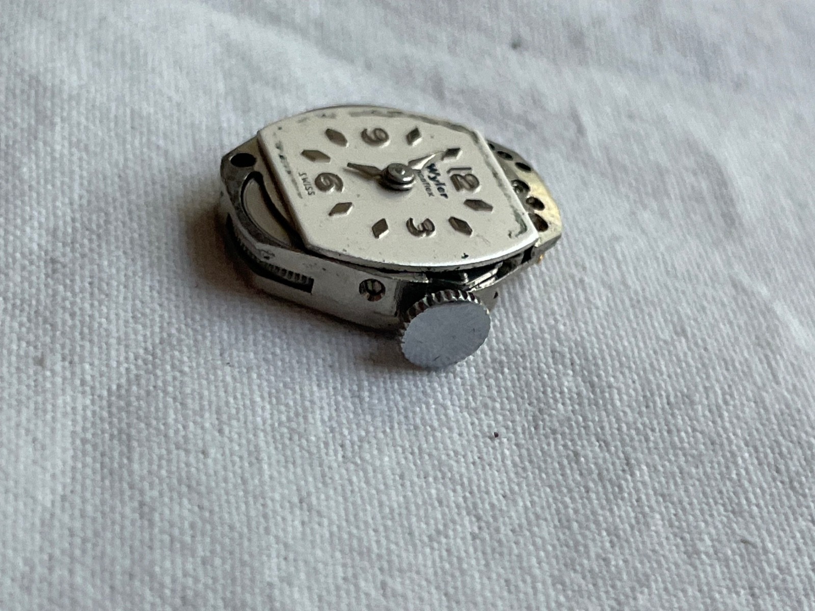 Wyler WC31 – movement for ladies watch RUNS, lot2507