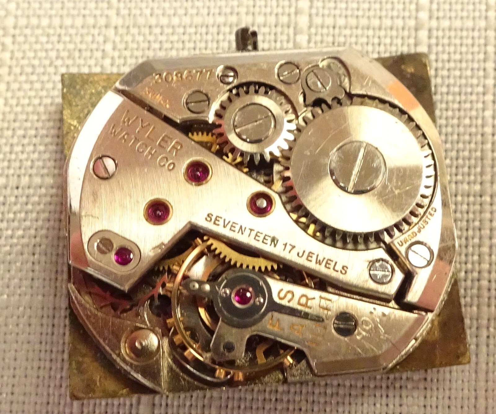 Wyler Wristwatch Movement 17J Antique Mens Swiss Parts or Repair