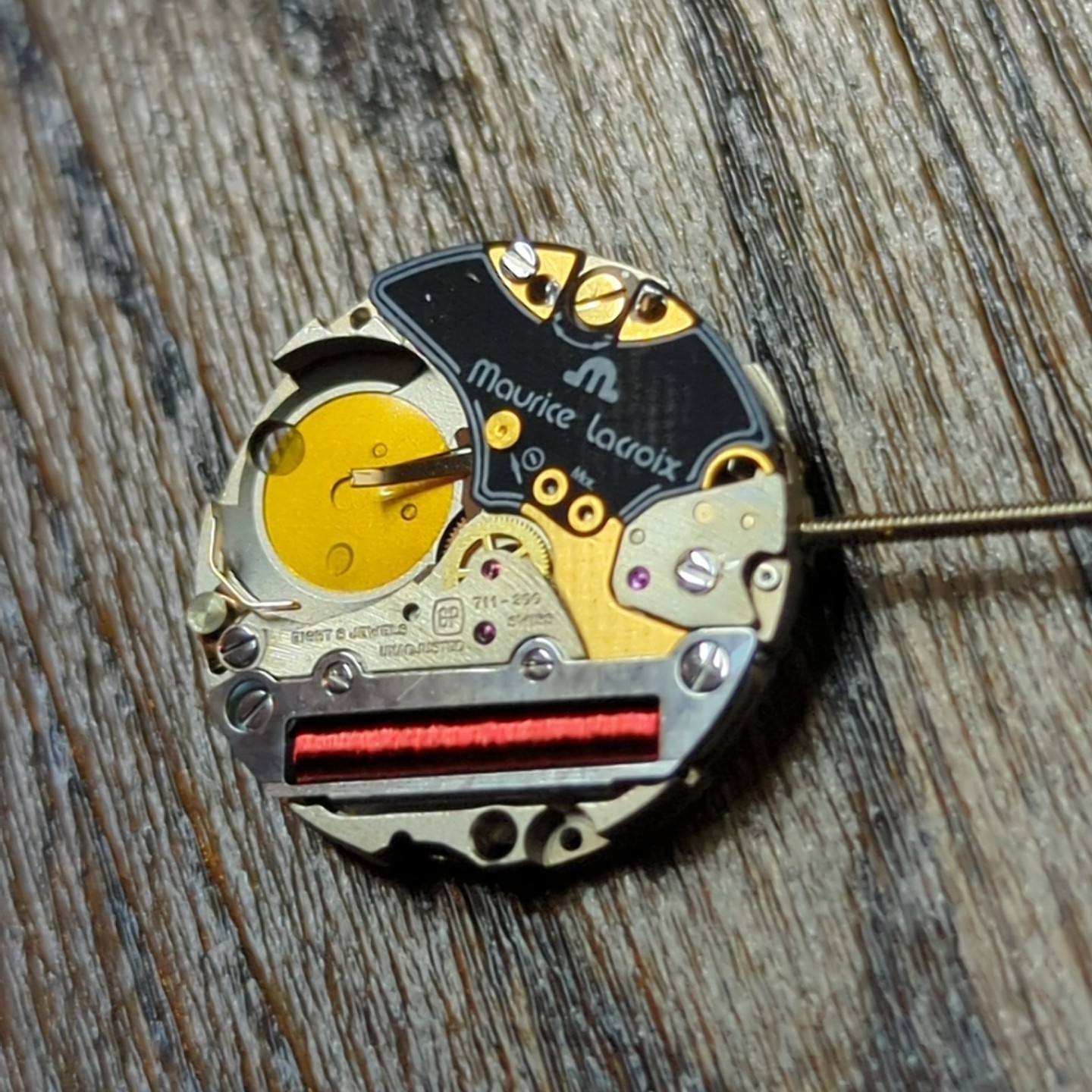 Girard Perregaux 711 Maurice Lacroix Quartz Watch Movement NOS (E32)