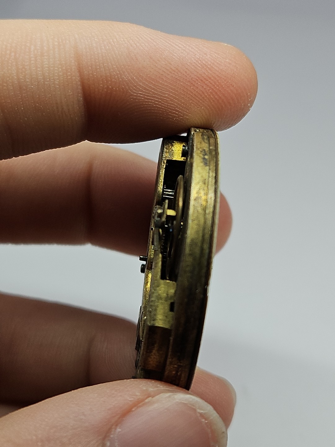 ANTIQUE Unbranded? POCKET WATCH MOVEMENT 40.6MM FOR REPAIR/PARTS