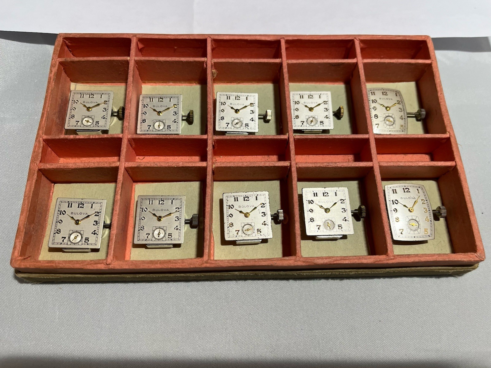 Bulova 8AE Movement, 17 Jewel, N.O.S., Not Running
