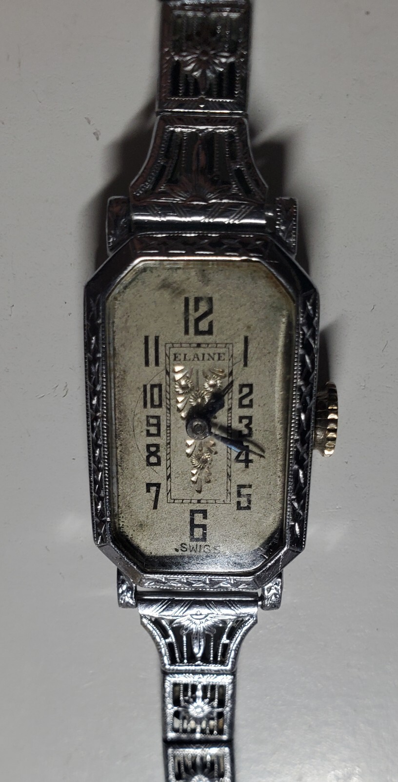 Elaine watch co Swiss 6 jewels in 14K 1/30 gold Shell case – running #1828
