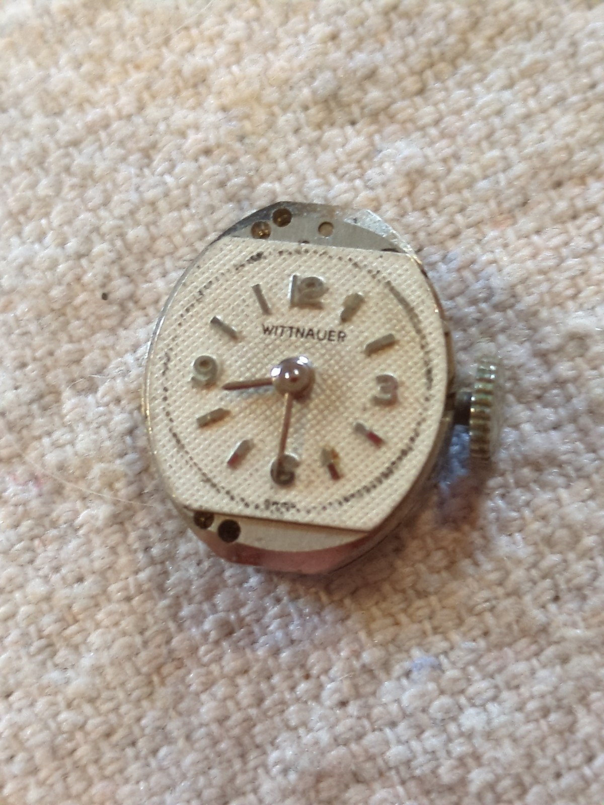 Lot of 9 Vintage Ladies Dress Watch Movements For Parts or Repairs. See Pictures