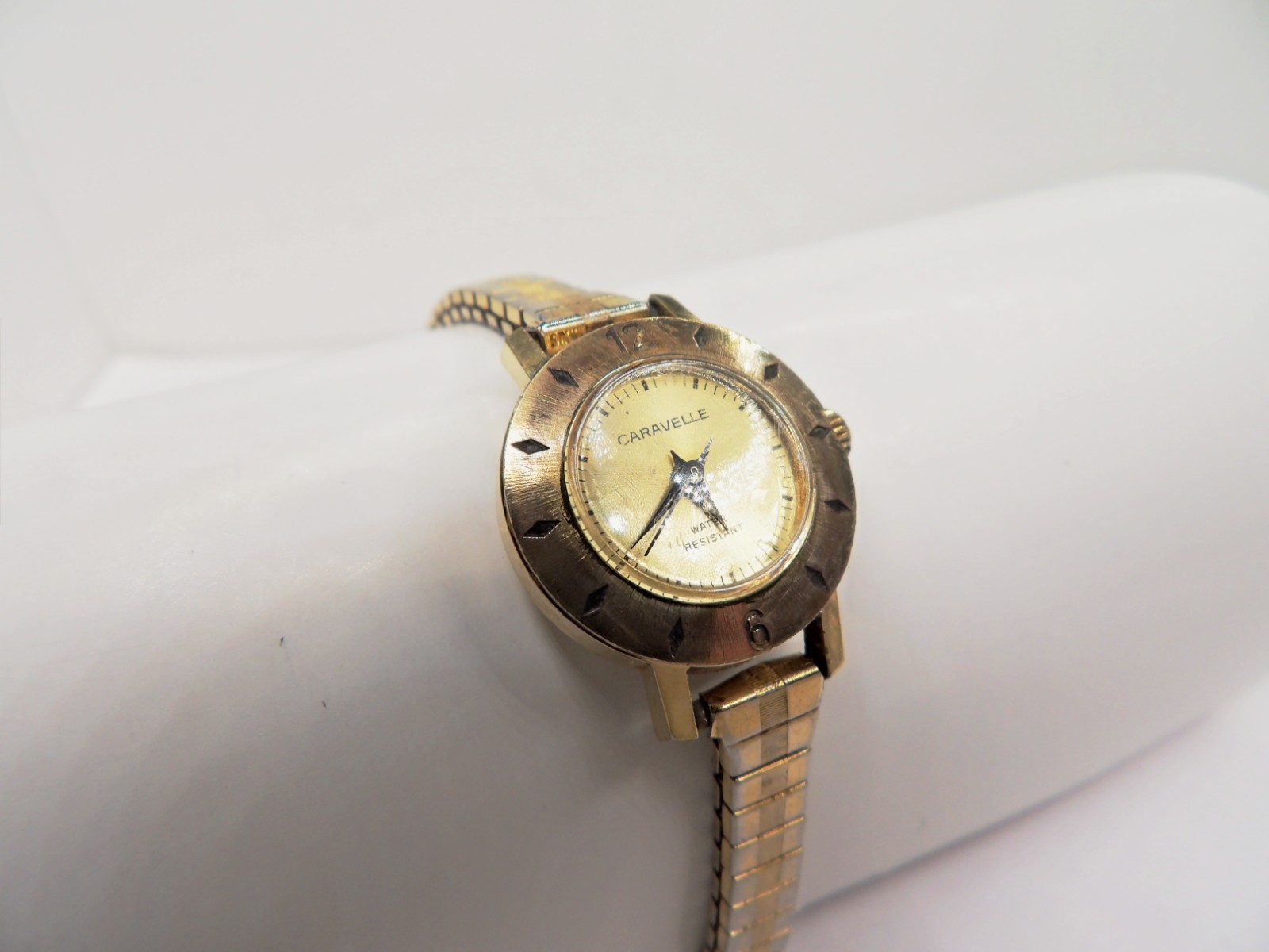 1121-27 Vintage Caravelle By Bulova Gold Tone Watch Water Resistant Working Cond