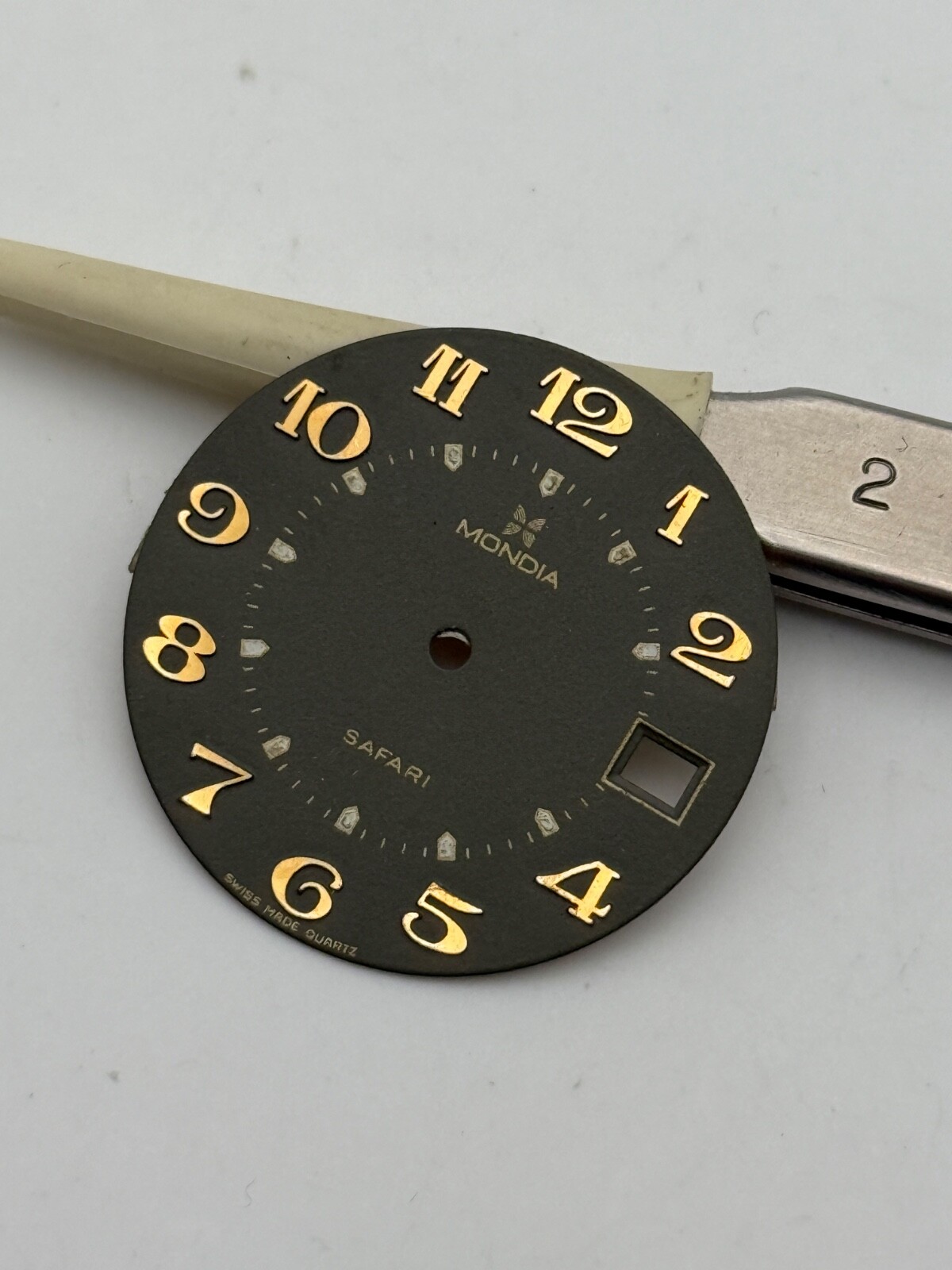 mondia safari swiss made 27.5mm dial dial