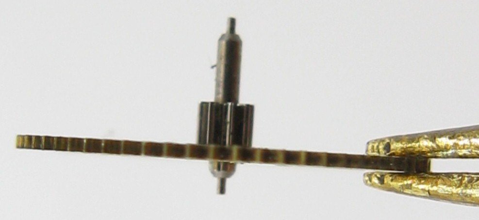 IWC c 89 Watch Part: 3 rd wheel short pivots