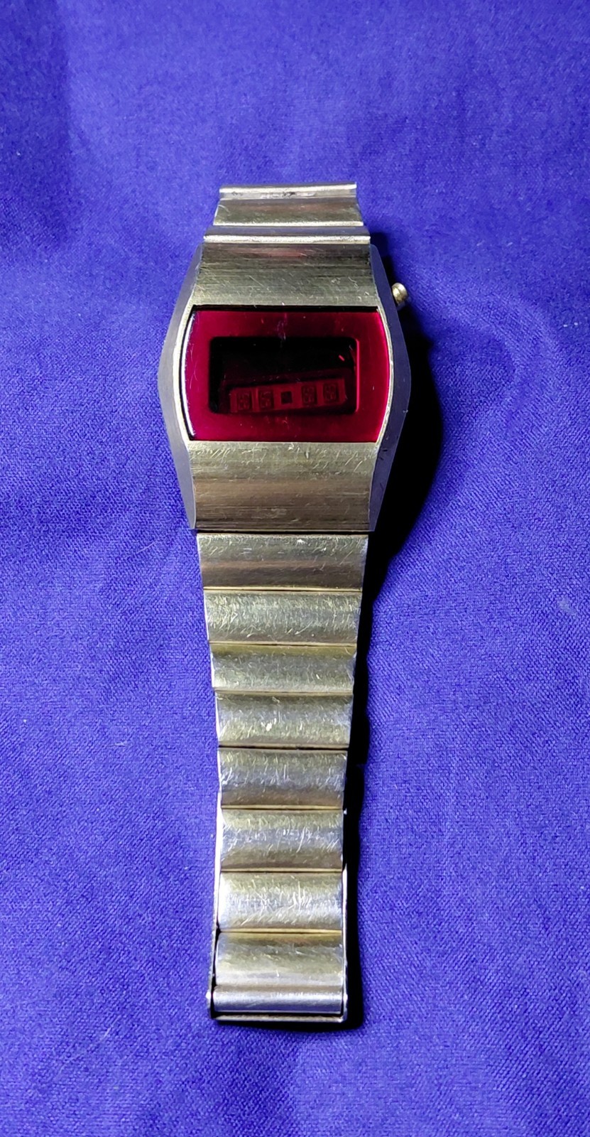 Empty Men’s Goldtone Red LED Screen Watch Case w/Band *Only * Very Clean