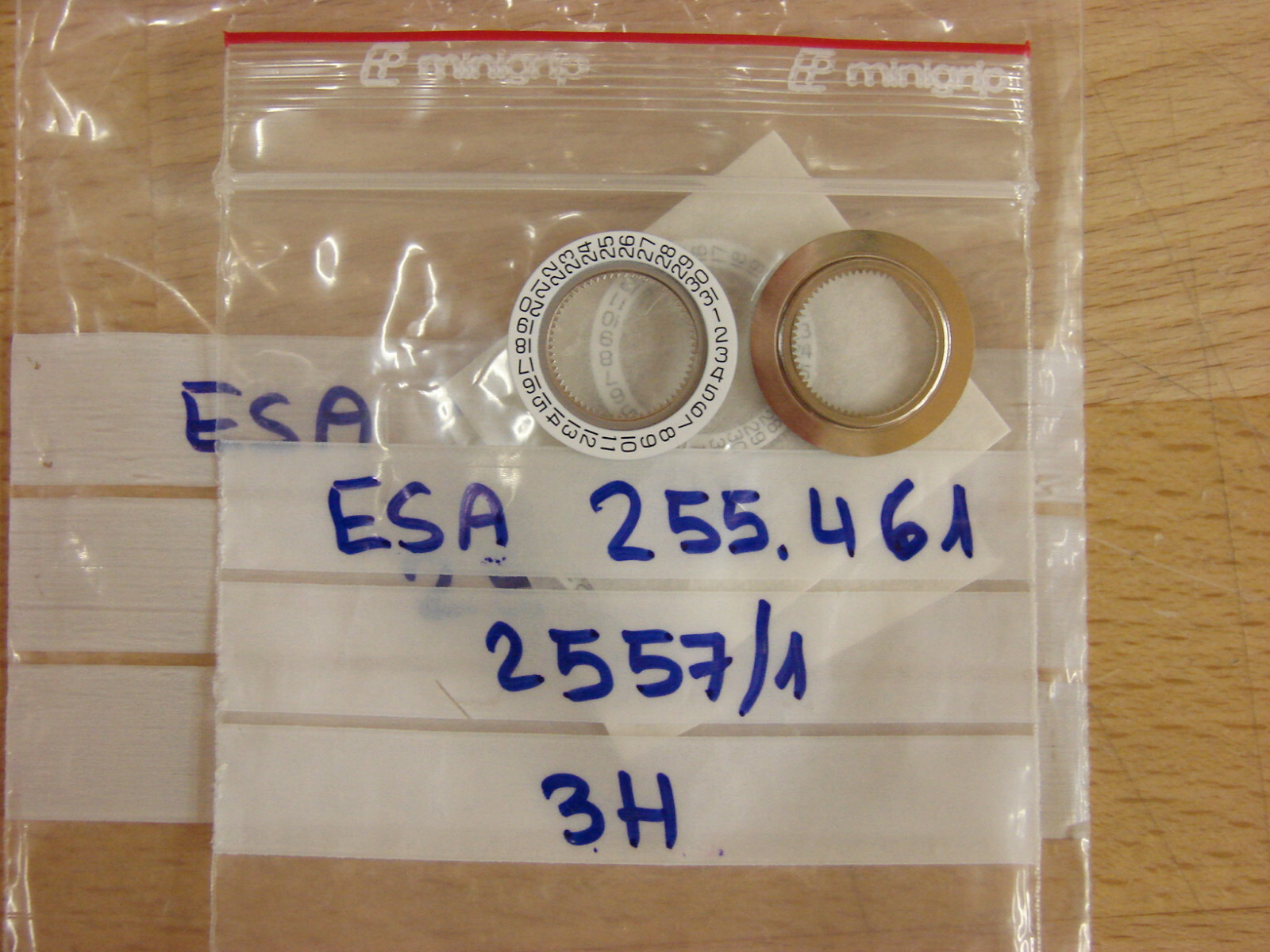 ETA 255.461, 255.561, Omega 1438 date disc, black and white, #2557, @3 position