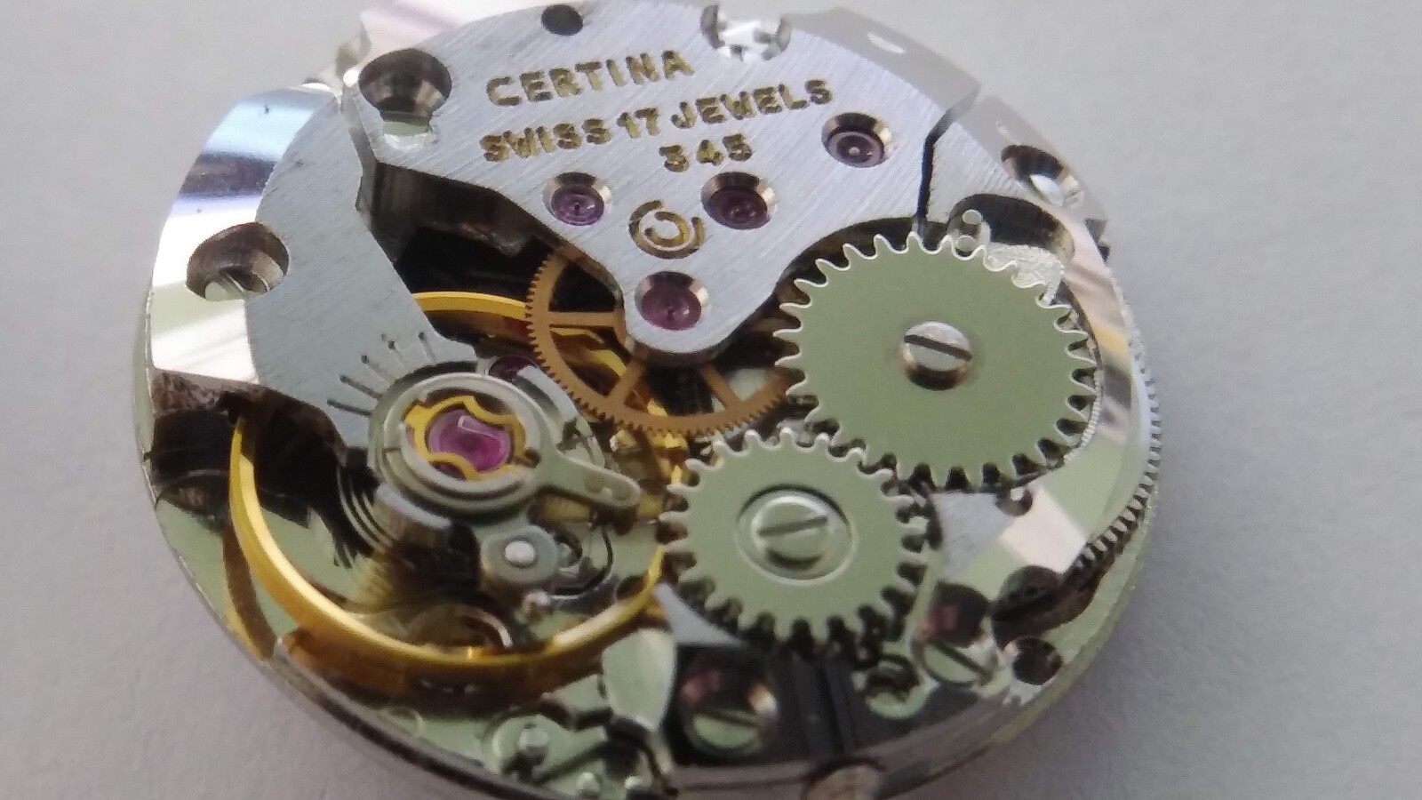 Certina 345 winding movement 17 Jewels NOS – RUNNING! may need a minor cleaning