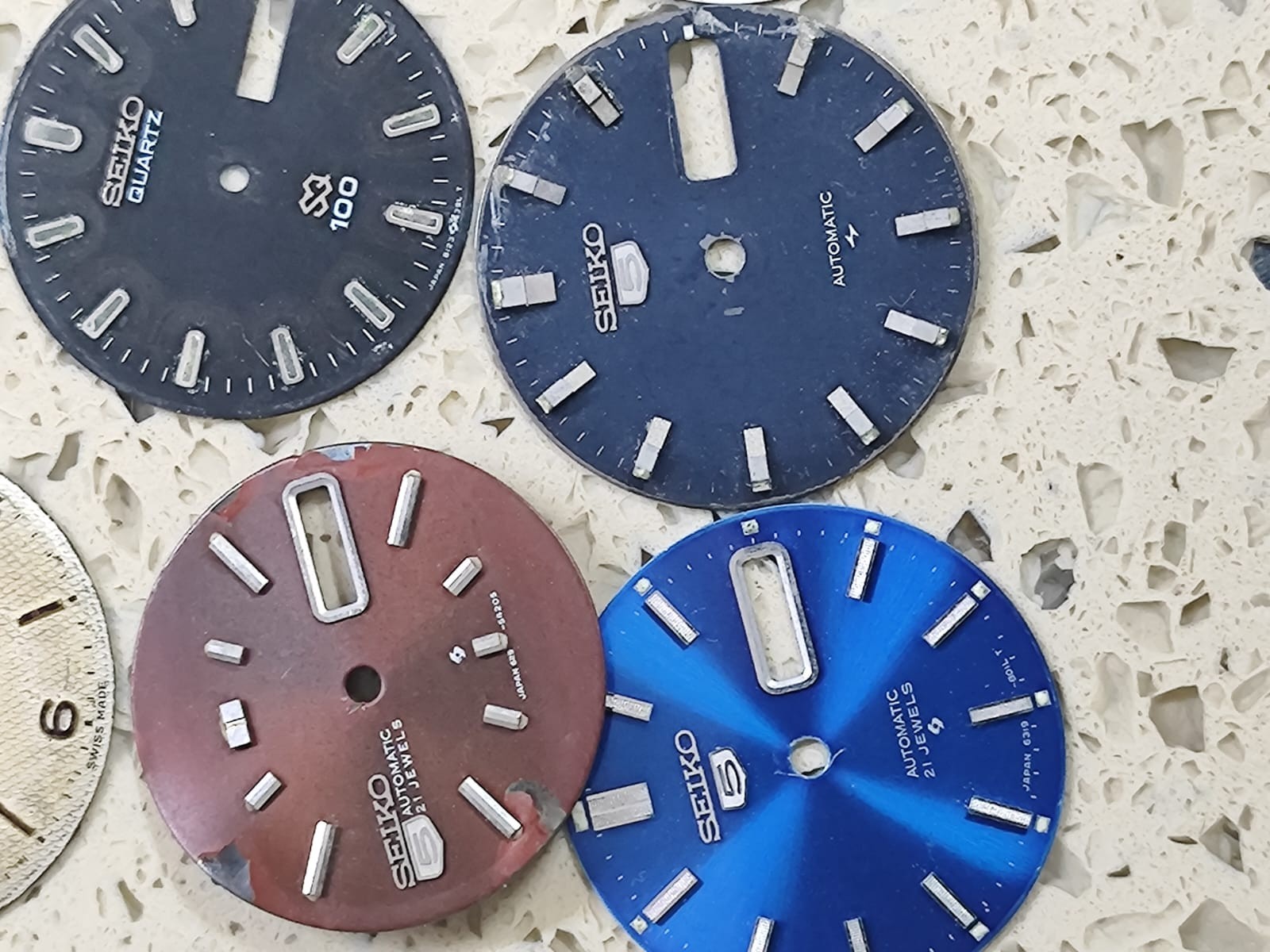 Lot Vintage Dials Seiko /Tissot/Casio/Citizen/olma/ Lot 30 Dial Used &NOS