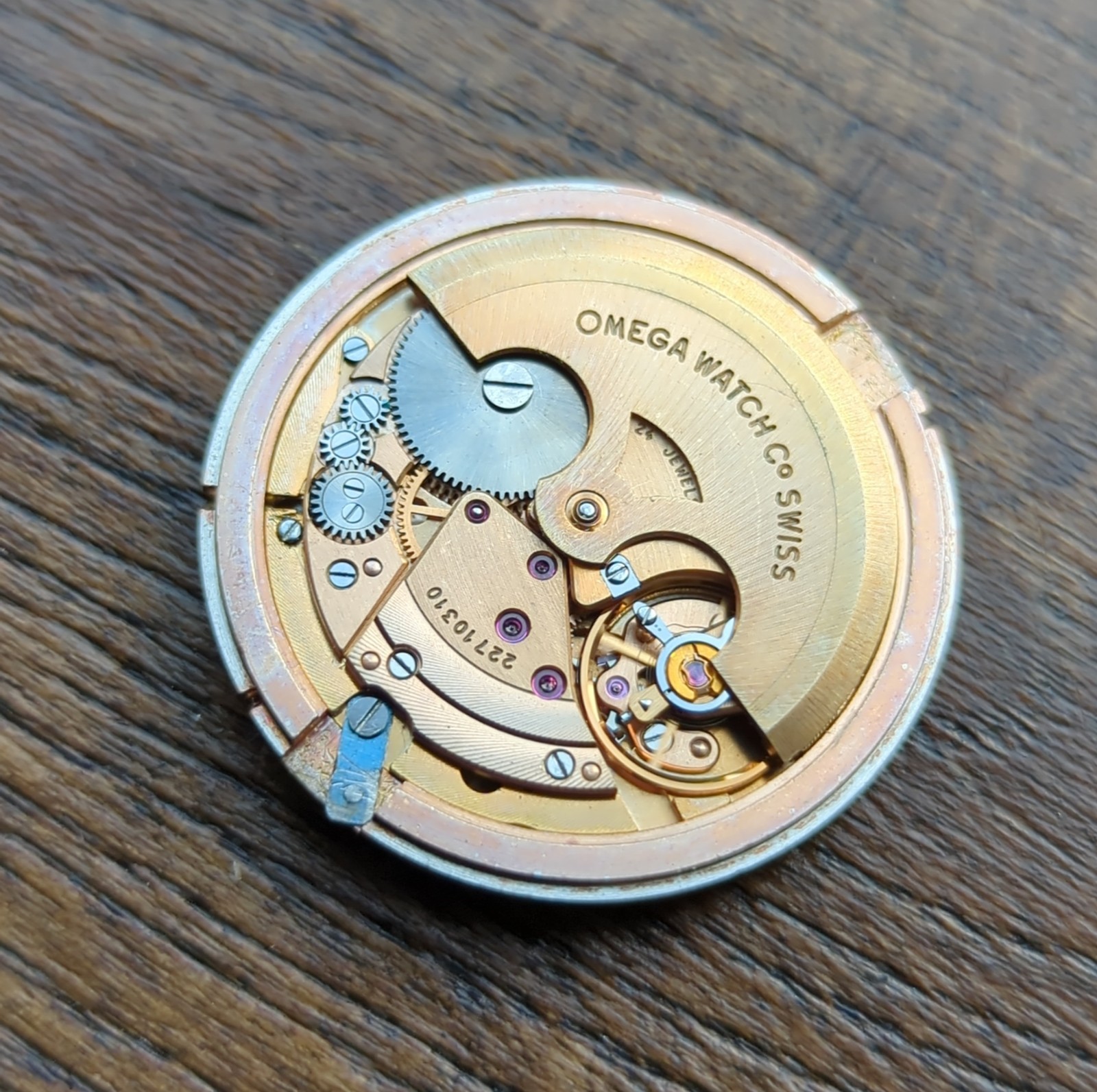 Omega 711 Automatic Watch Movement Working For Projects or Parts (BL22)