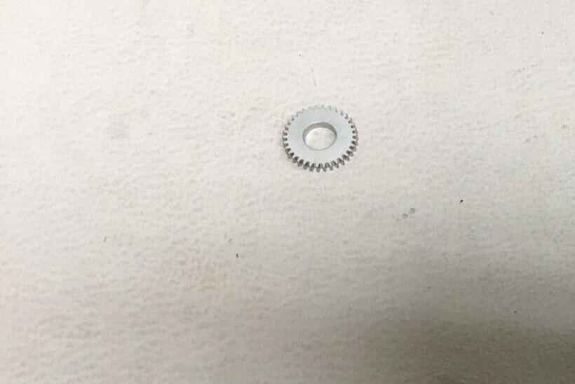 OMEGA 1045 LEMANIA 5100 PART #1101 CROWN WHEEL